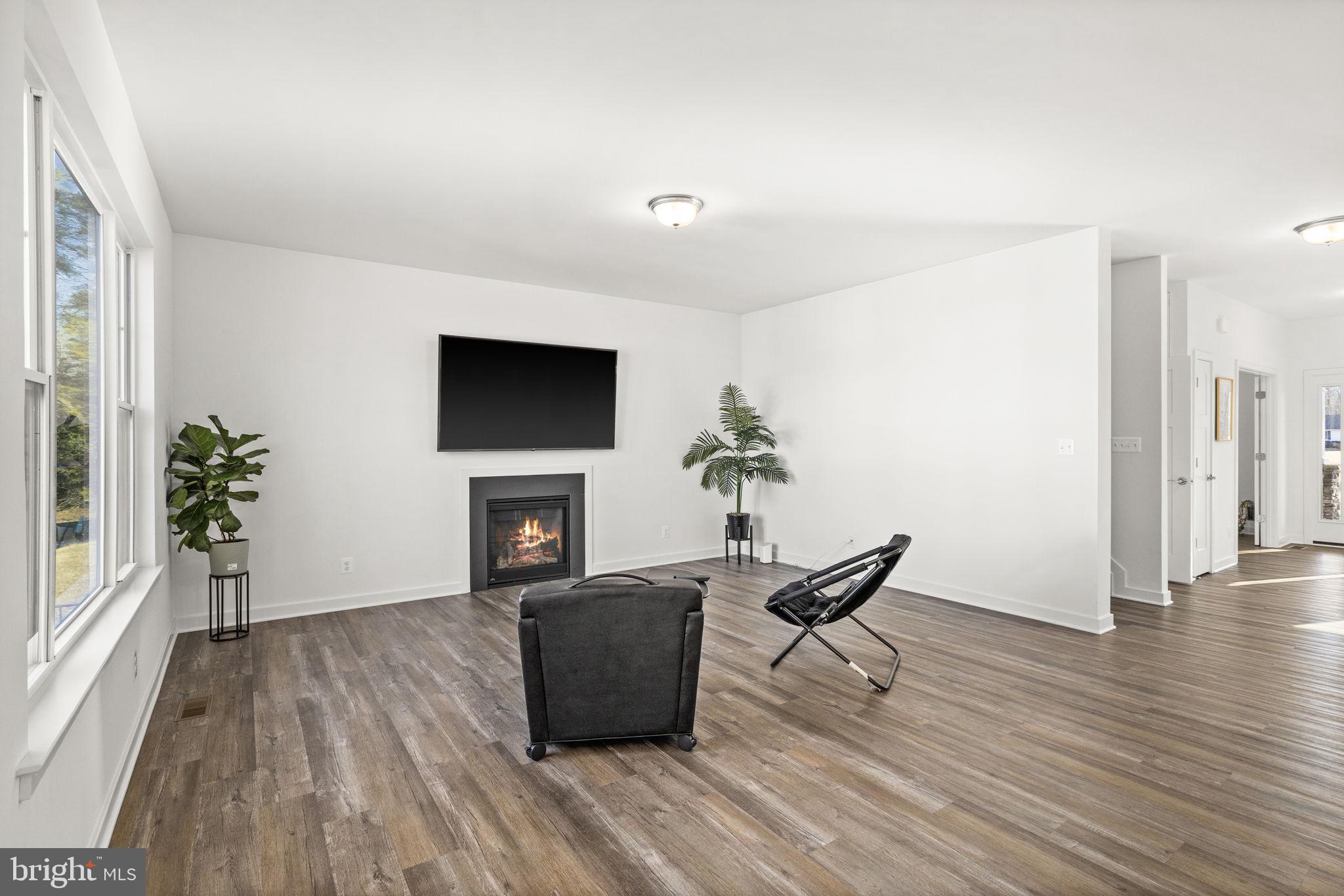 WALNUT GROVE ESTATES - Residential