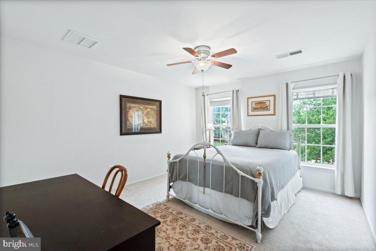 STRATFORD PLACE - Residential