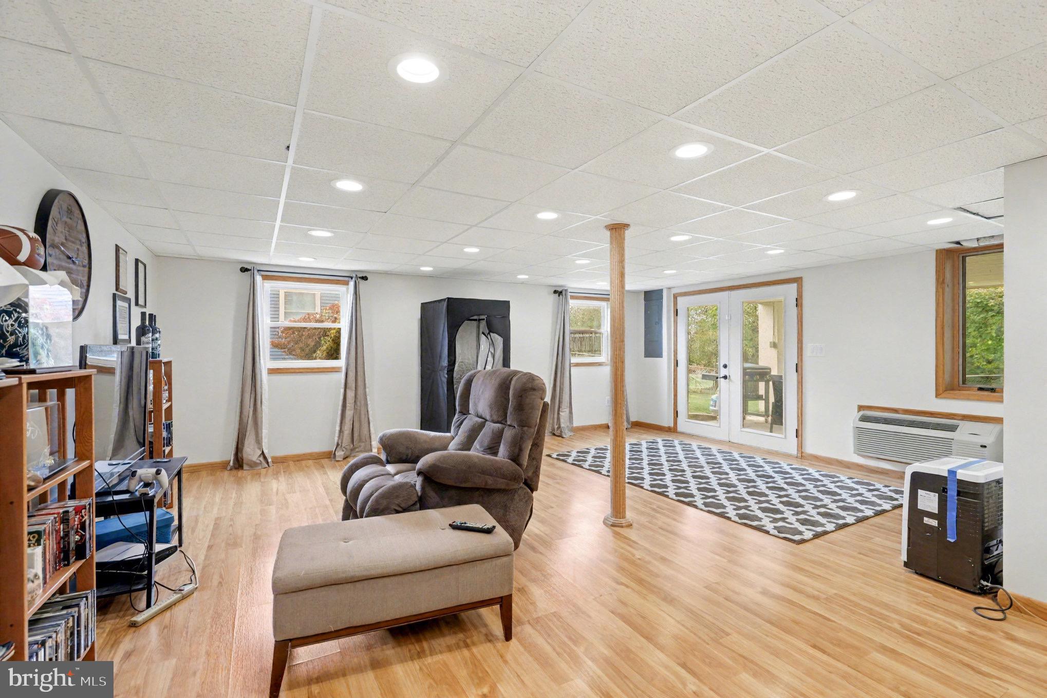 STRASBURG - Residential