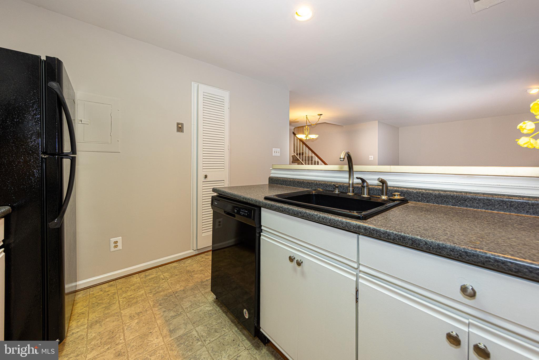 GRAYS POINTE - Residential