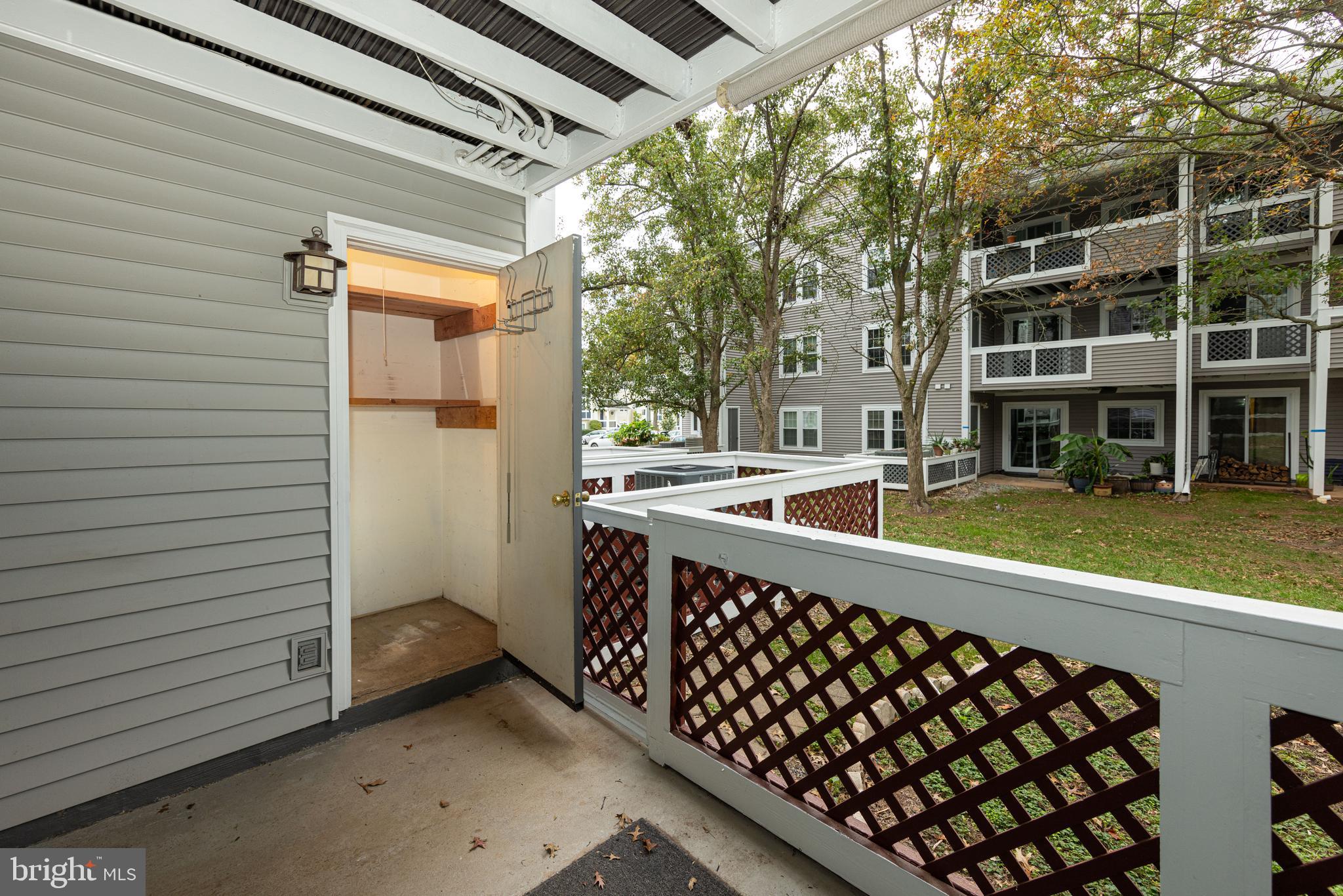 GRAYS POINTE - Residential