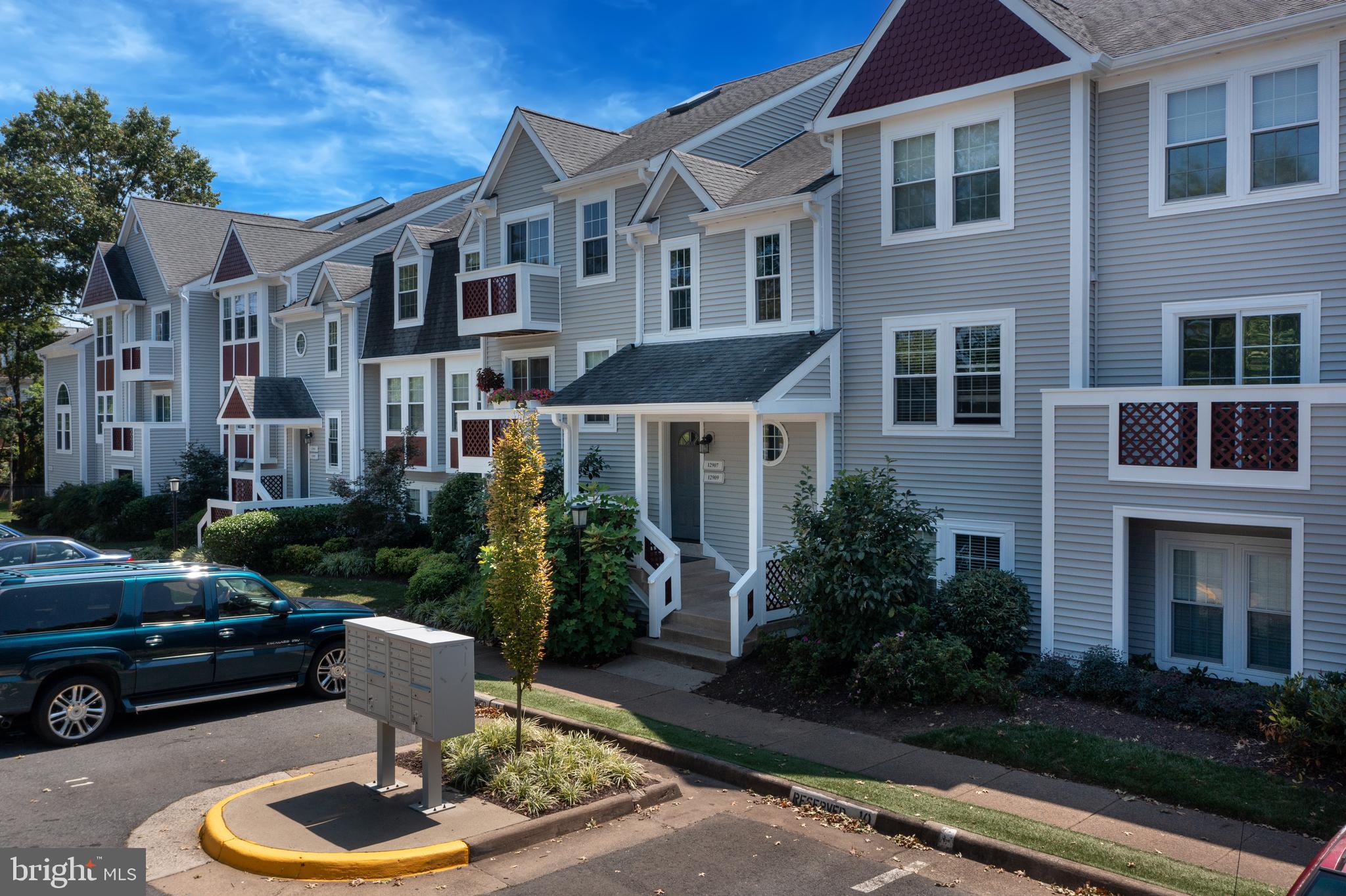 GRAYS POINTE - Residential