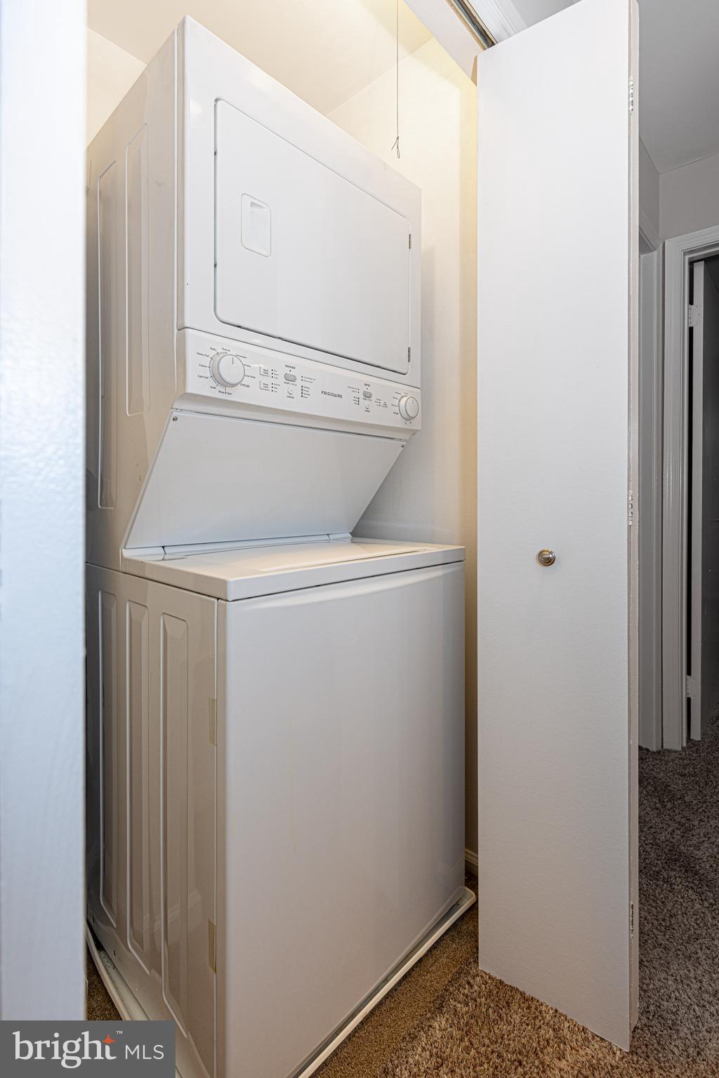 GRAYS POINTE - Residential