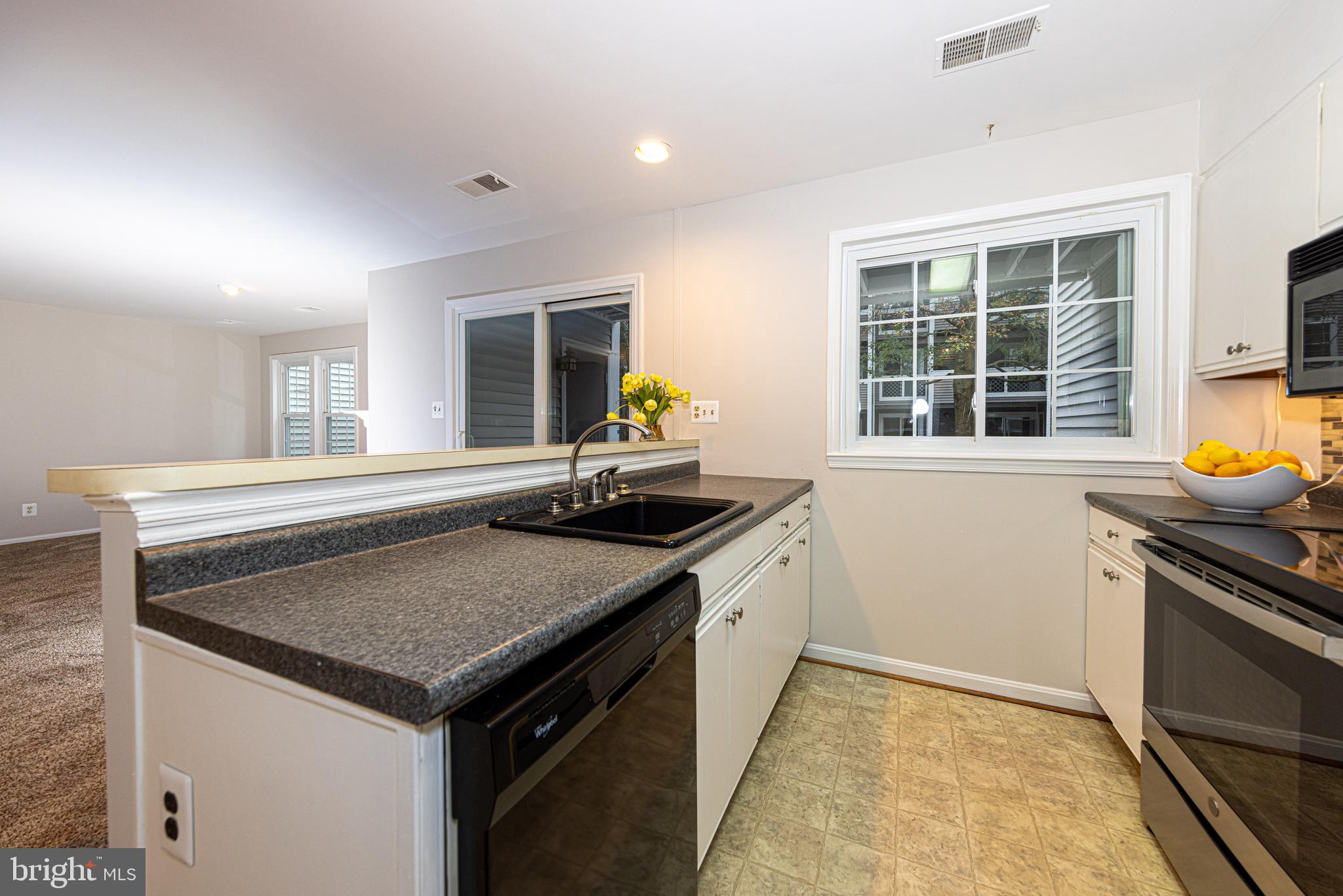 GRAYS POINTE - Residential