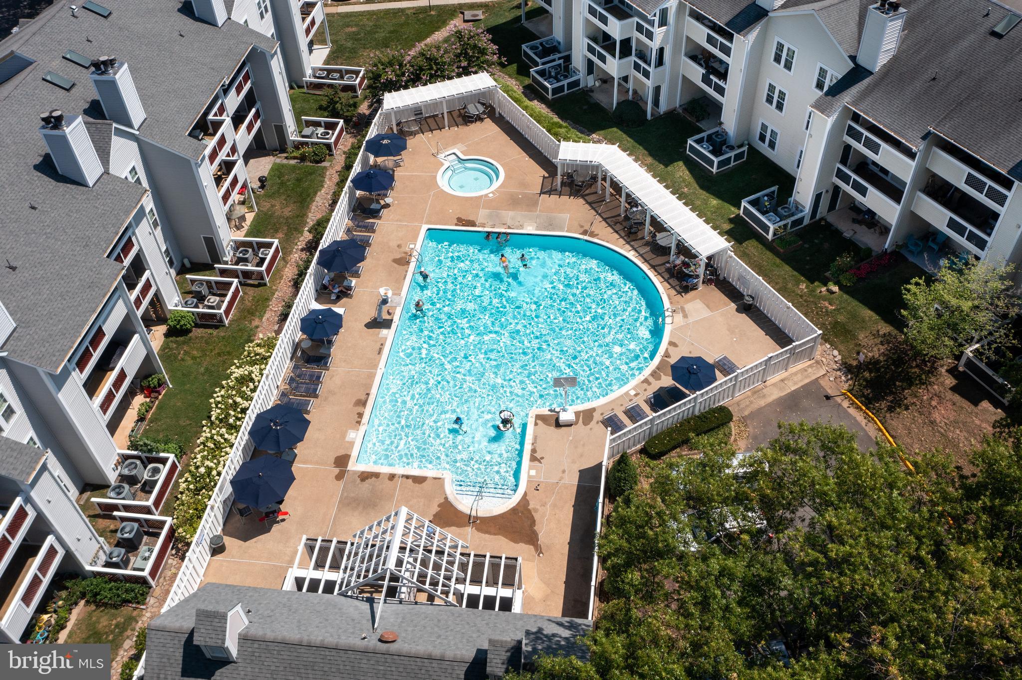 GRAYS POINTE - Residential