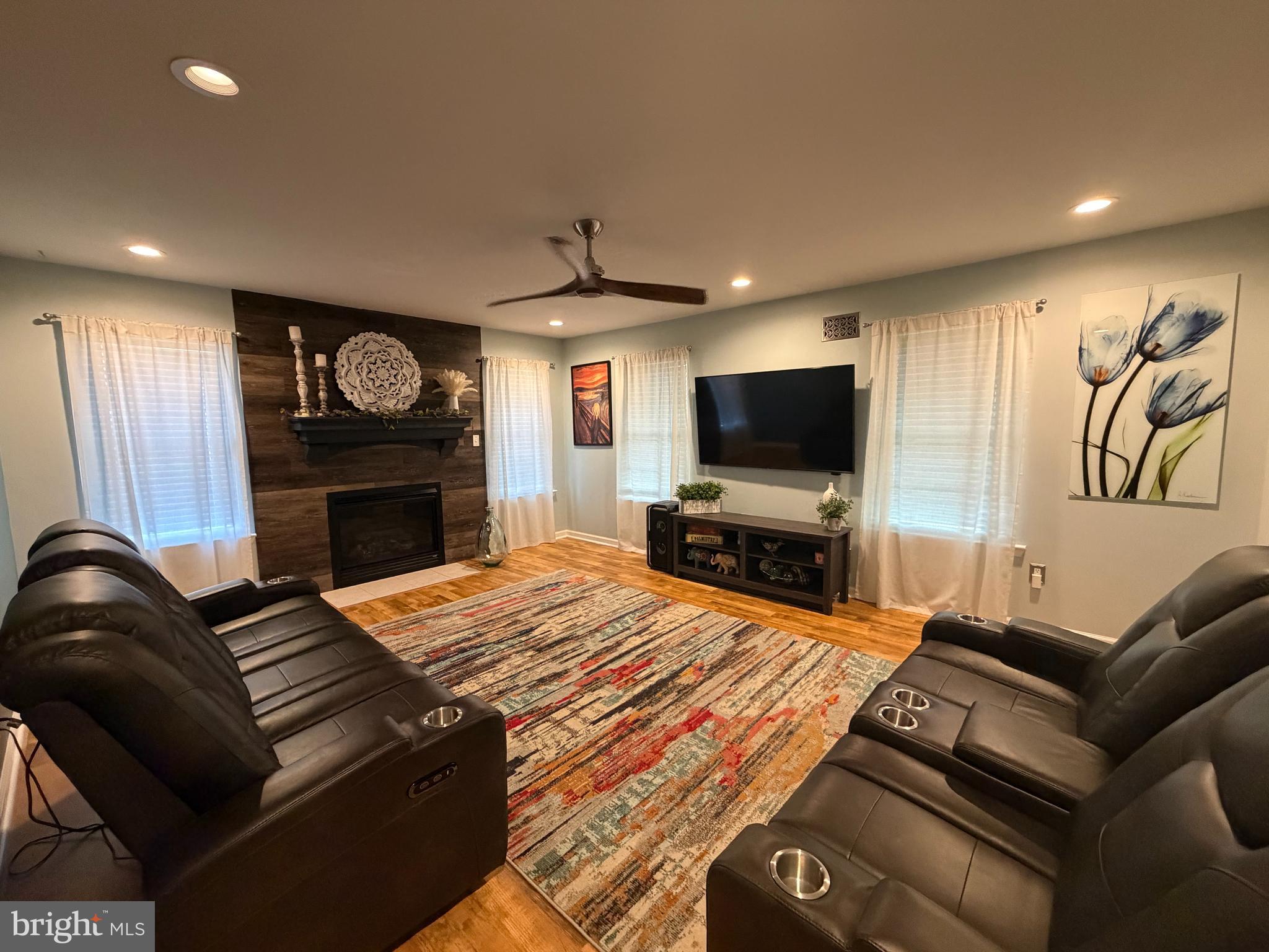 25 KENNEBEC COURT
