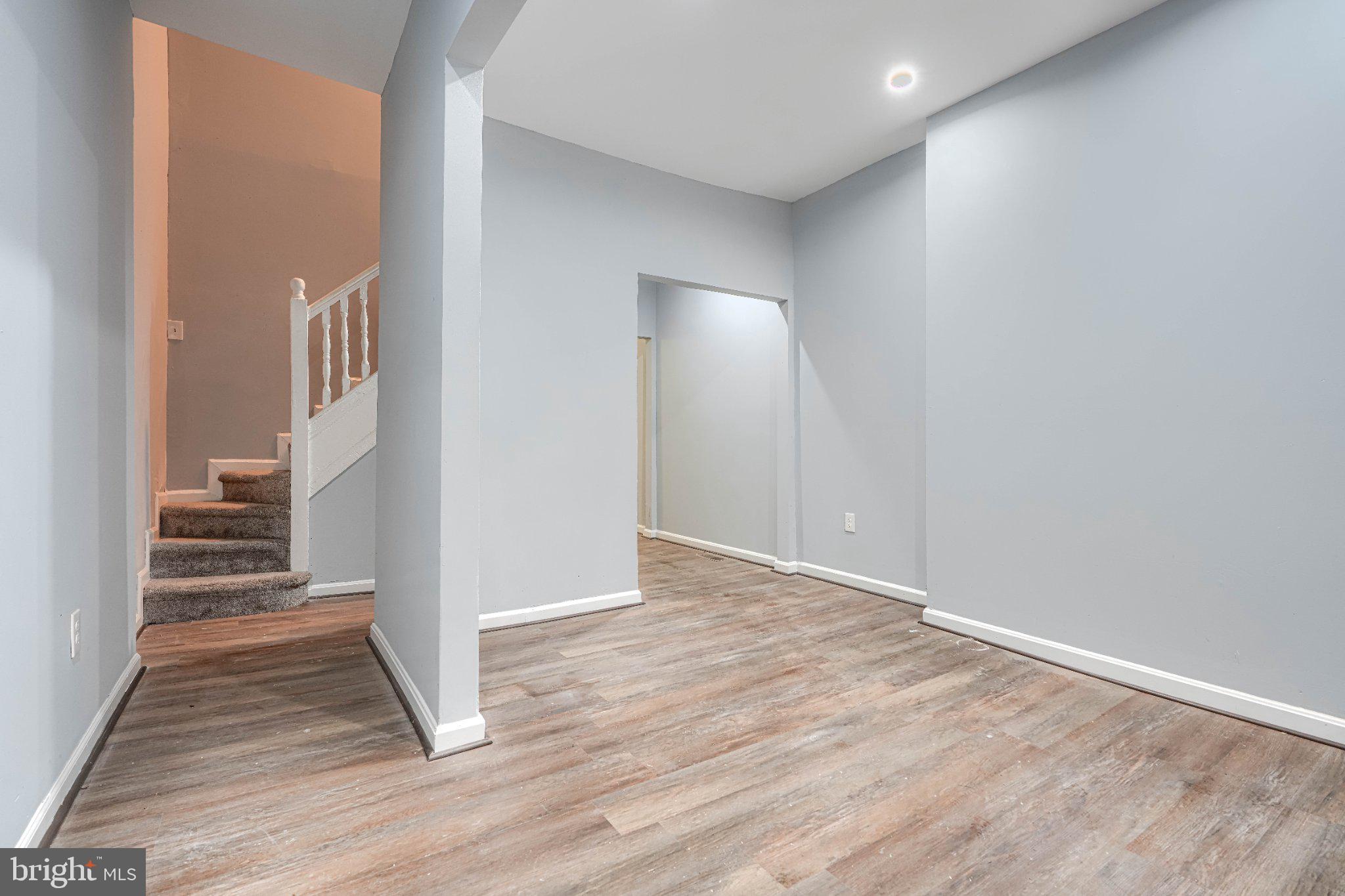 SANDTOWN-WINCHESTER - Residential
