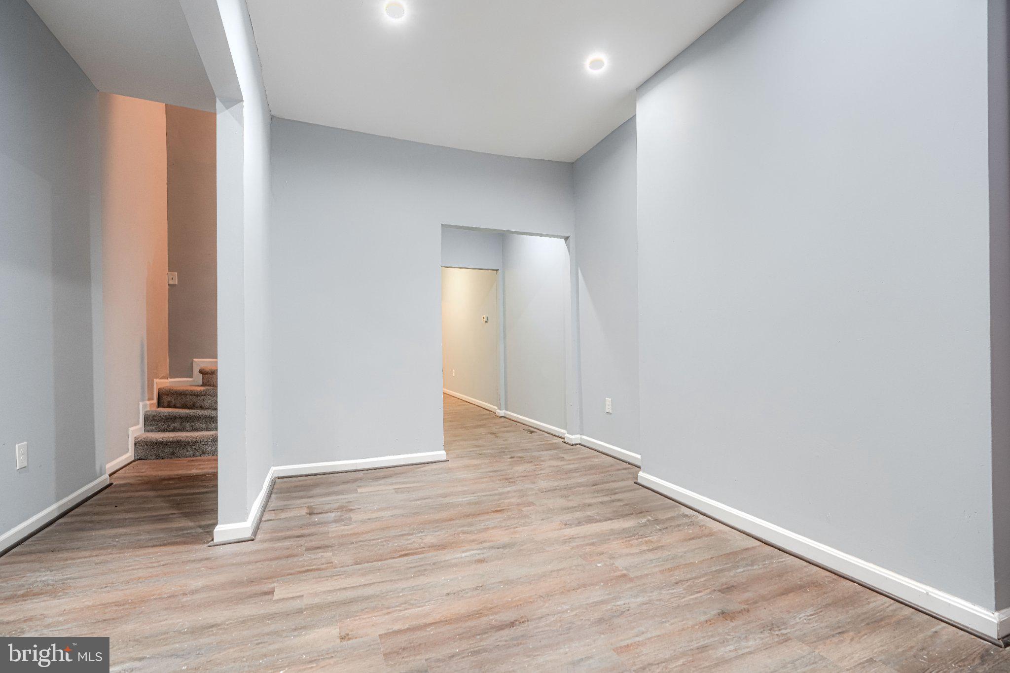 SANDTOWN-WINCHESTER - Residential