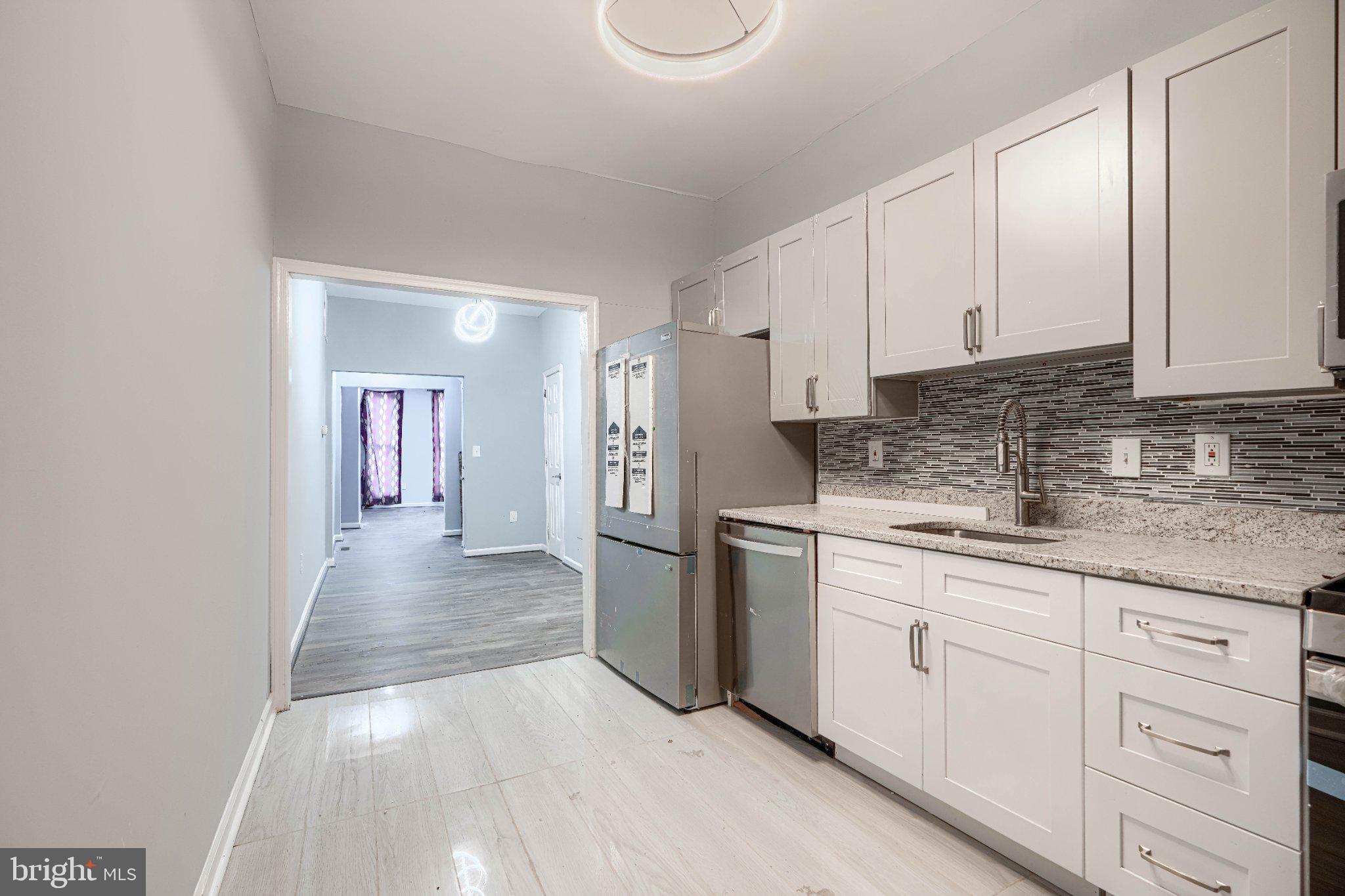 SANDTOWN-WINCHESTER - Residential