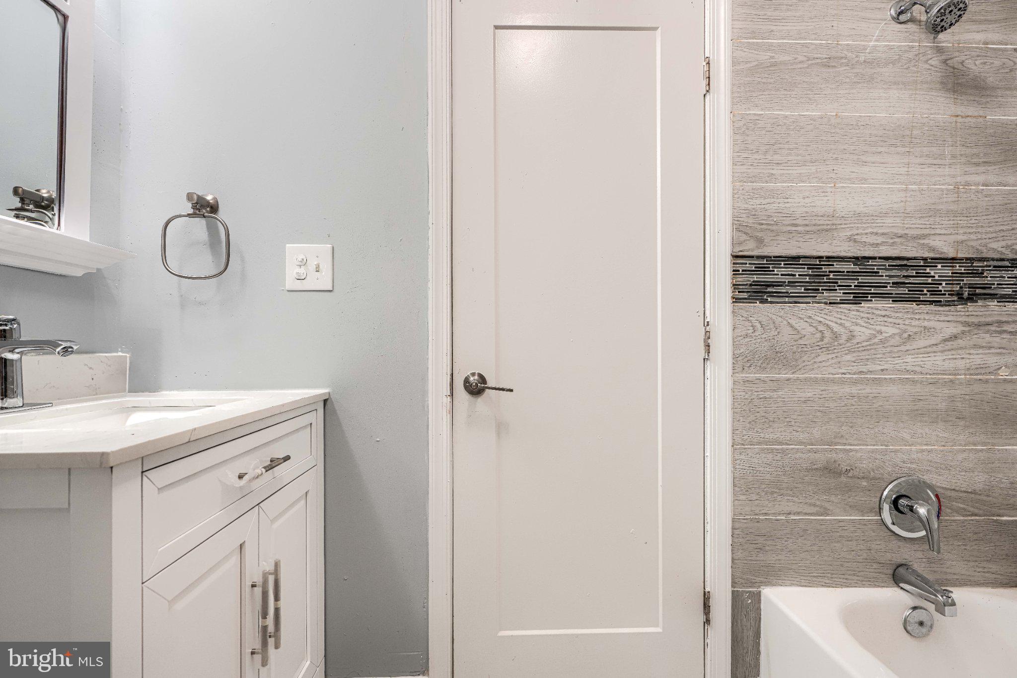 SANDTOWN-WINCHESTER - Residential