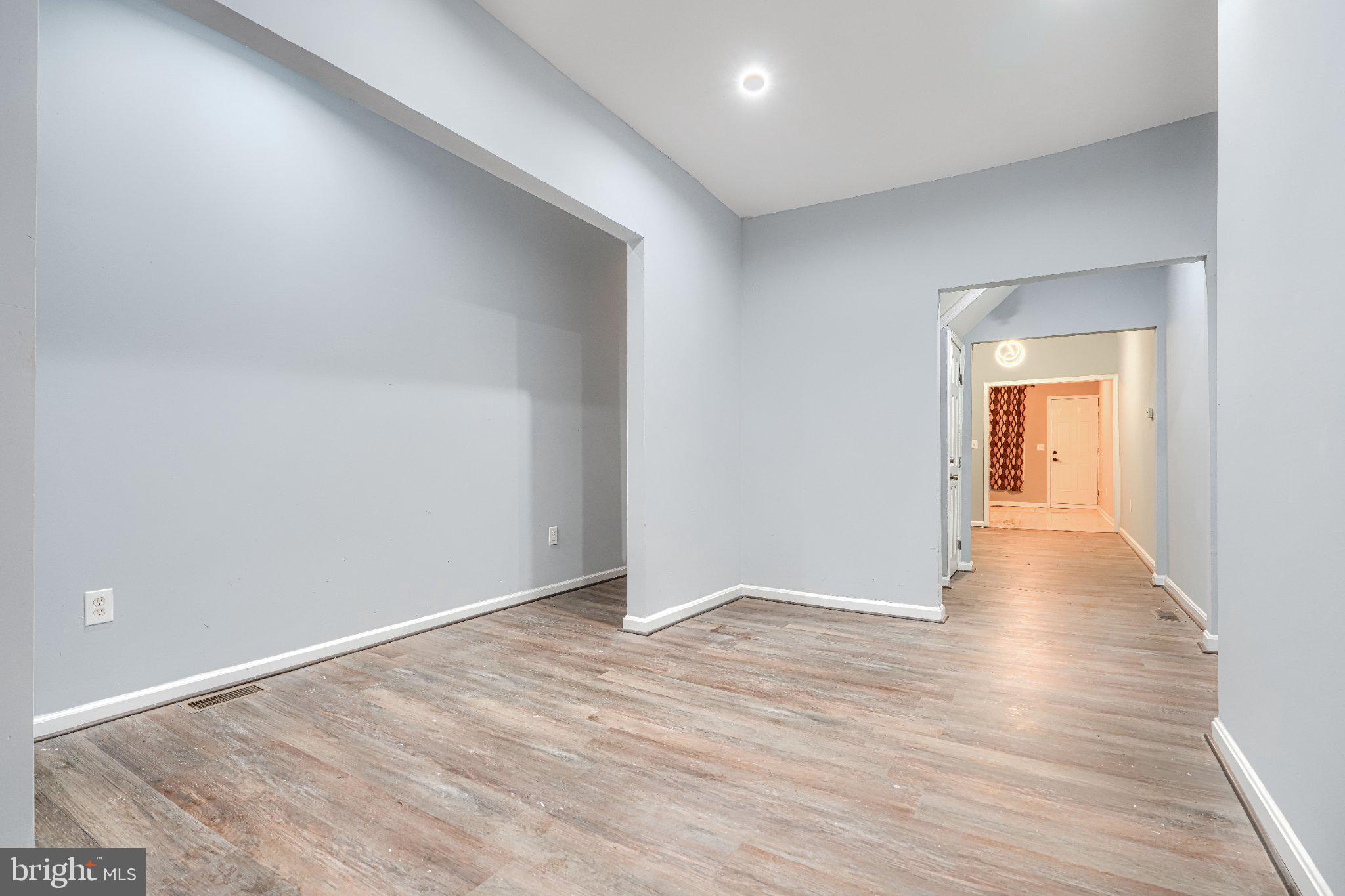 SANDTOWN-WINCHESTER - Residential