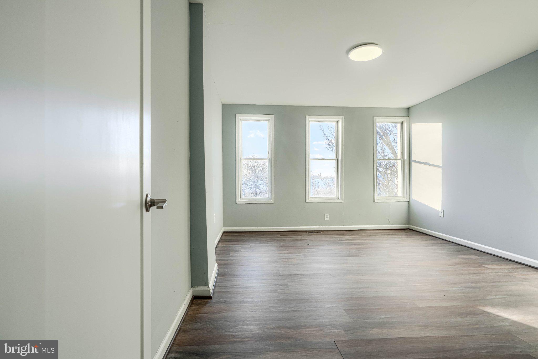 SANDTOWN-WINCHESTER - Residential