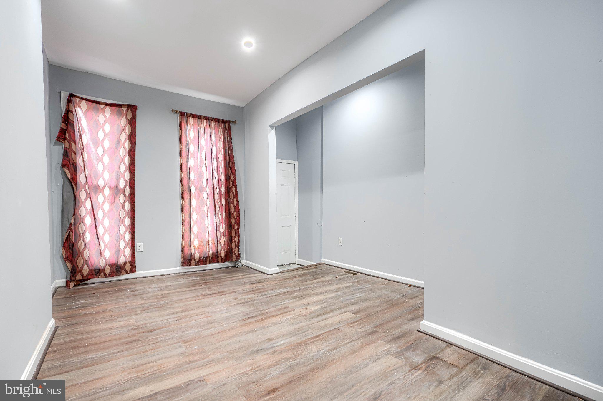 SANDTOWN-WINCHESTER - Residential