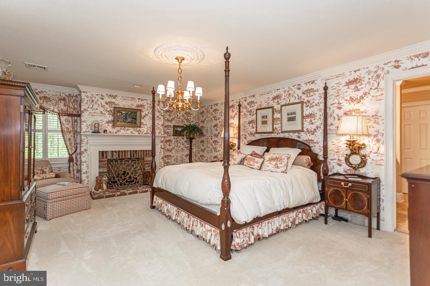 TIMBER KNOLL - Residential