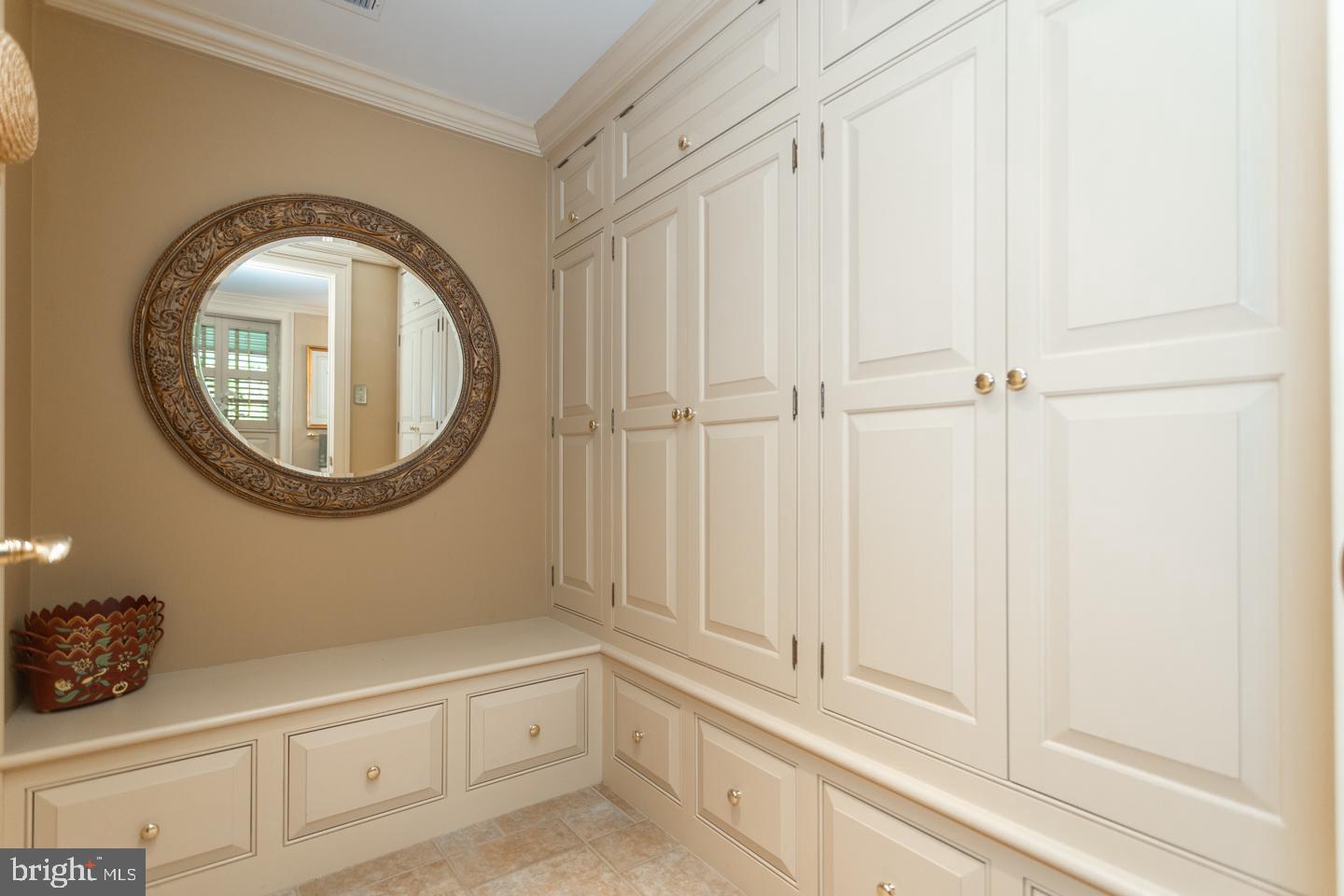 TIMBER KNOLL - Residential