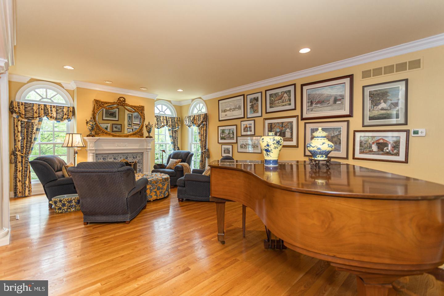 TIMBER KNOLL - Residential