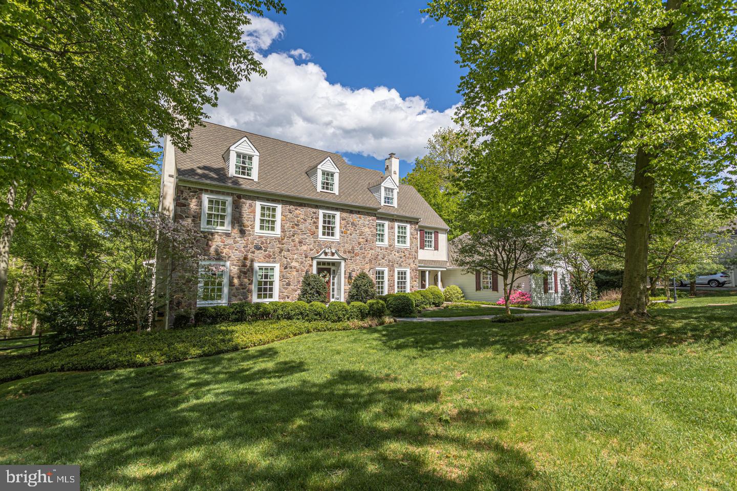 TIMBER KNOLL - Residential