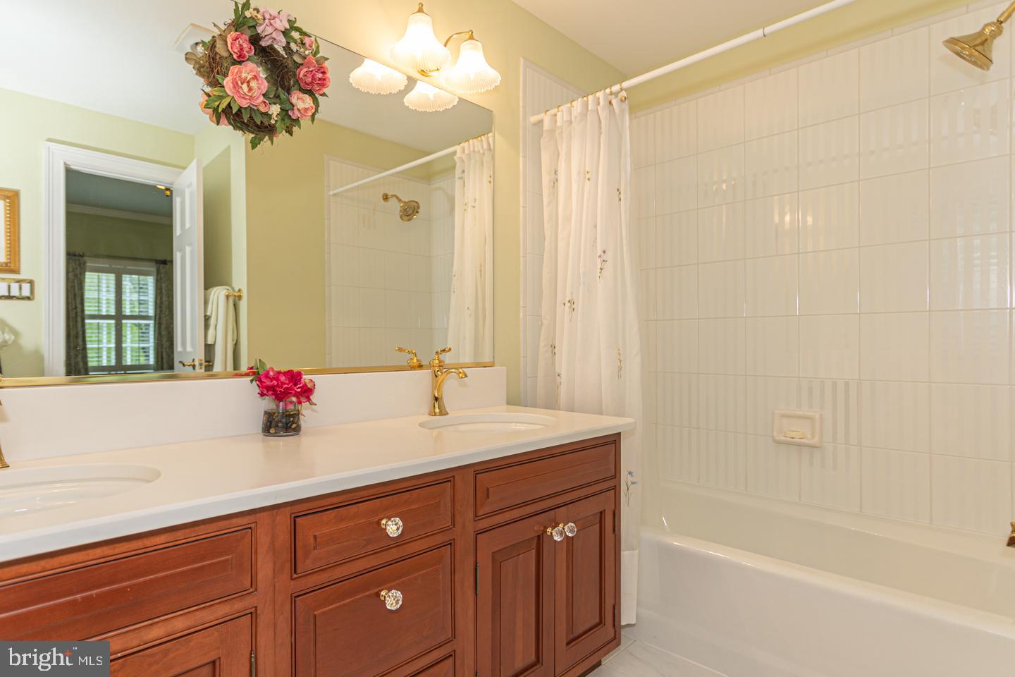 TIMBER KNOLL - Residential