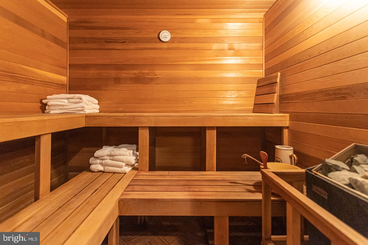 TIMBER KNOLL - Residential