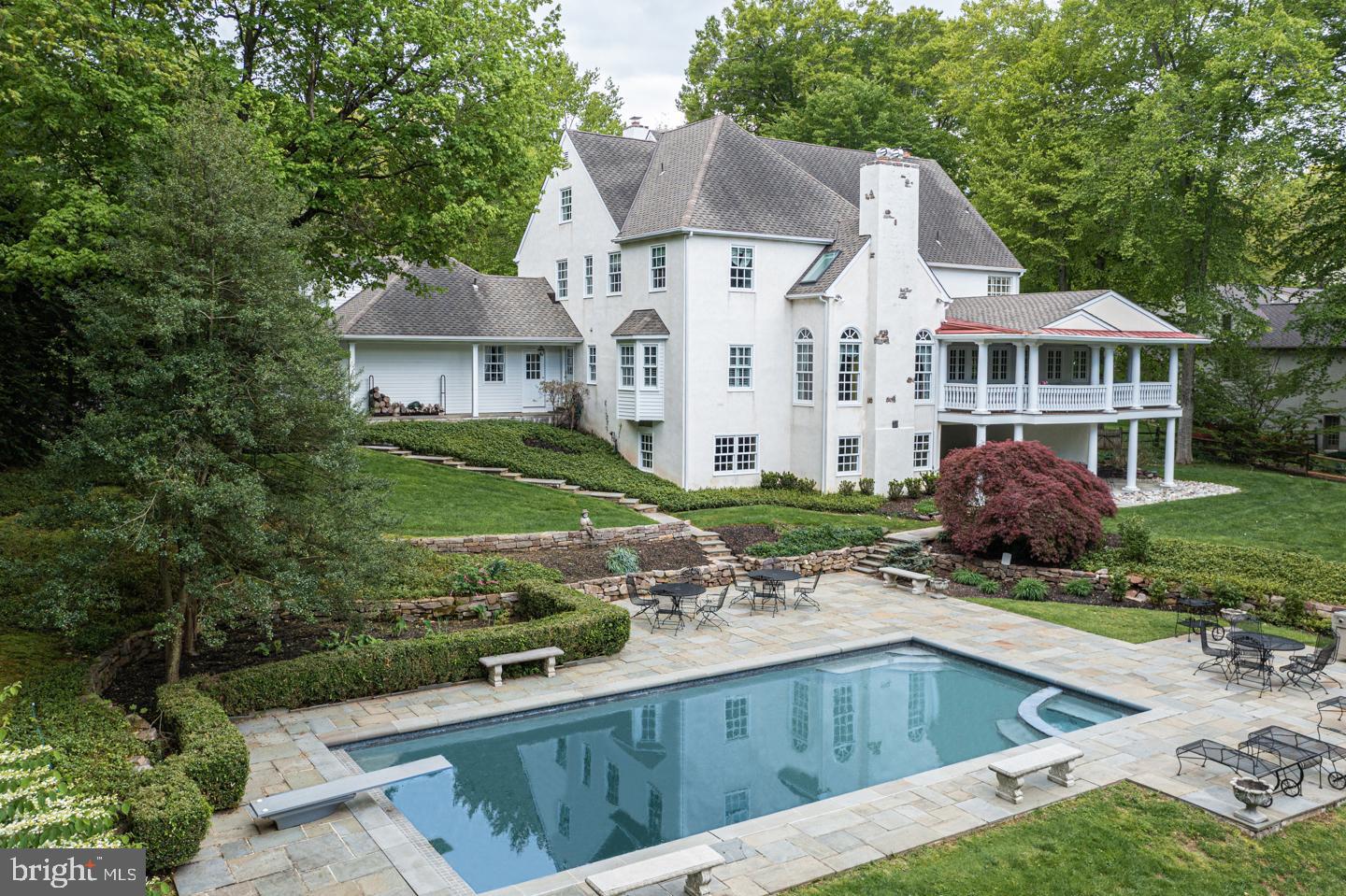 TIMBER KNOLL - Residential