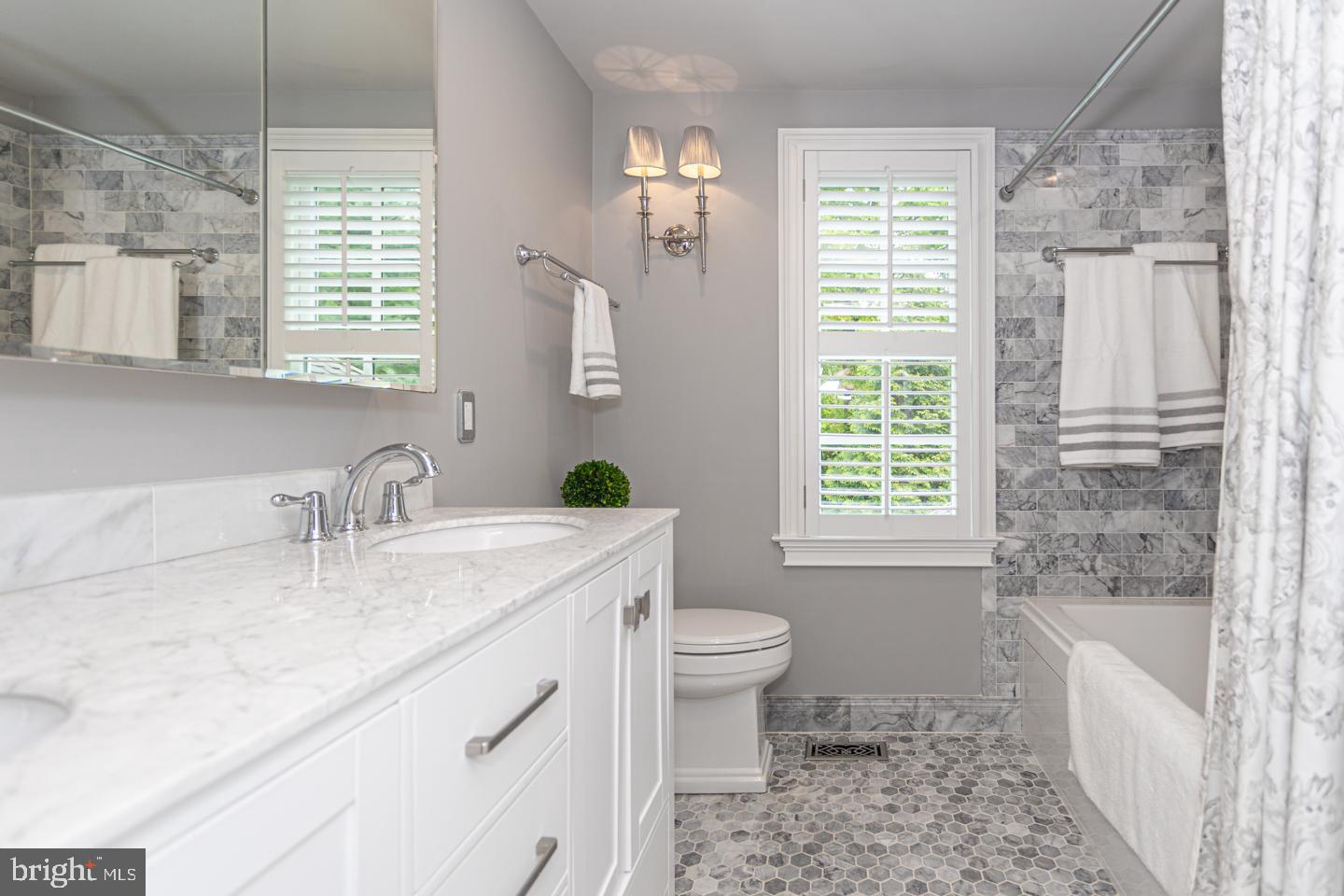 TIMBER KNOLL - Residential