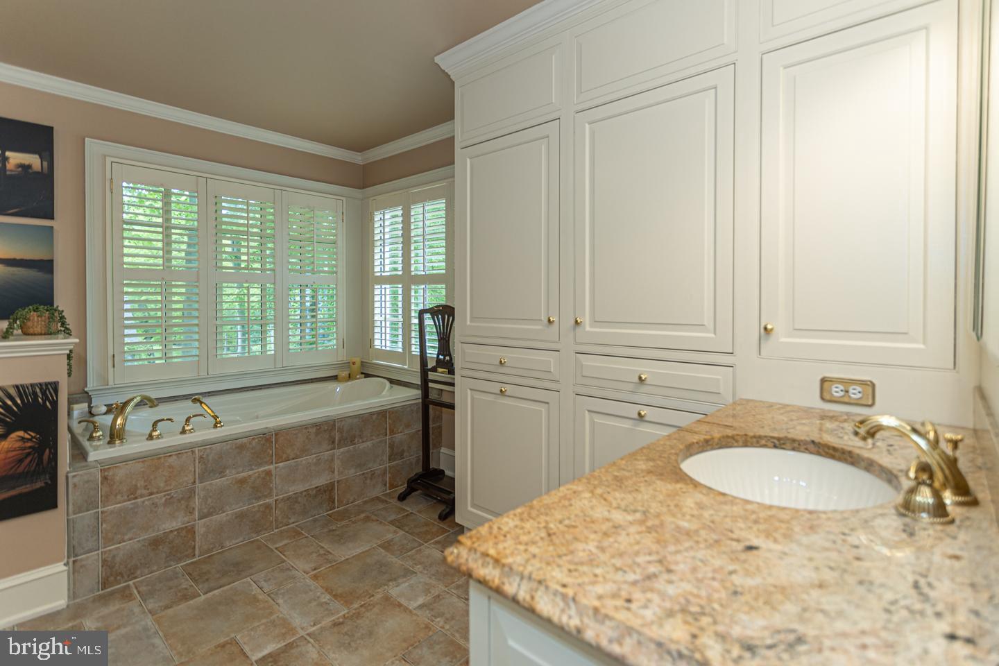 TIMBER KNOLL - Residential