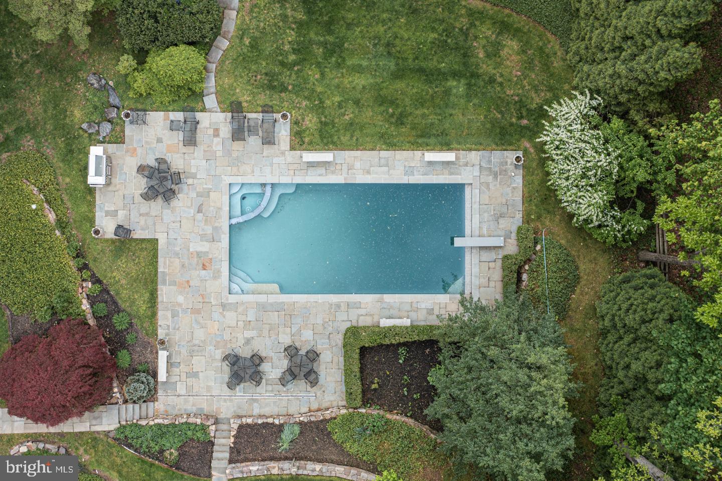 TIMBER KNOLL - Residential