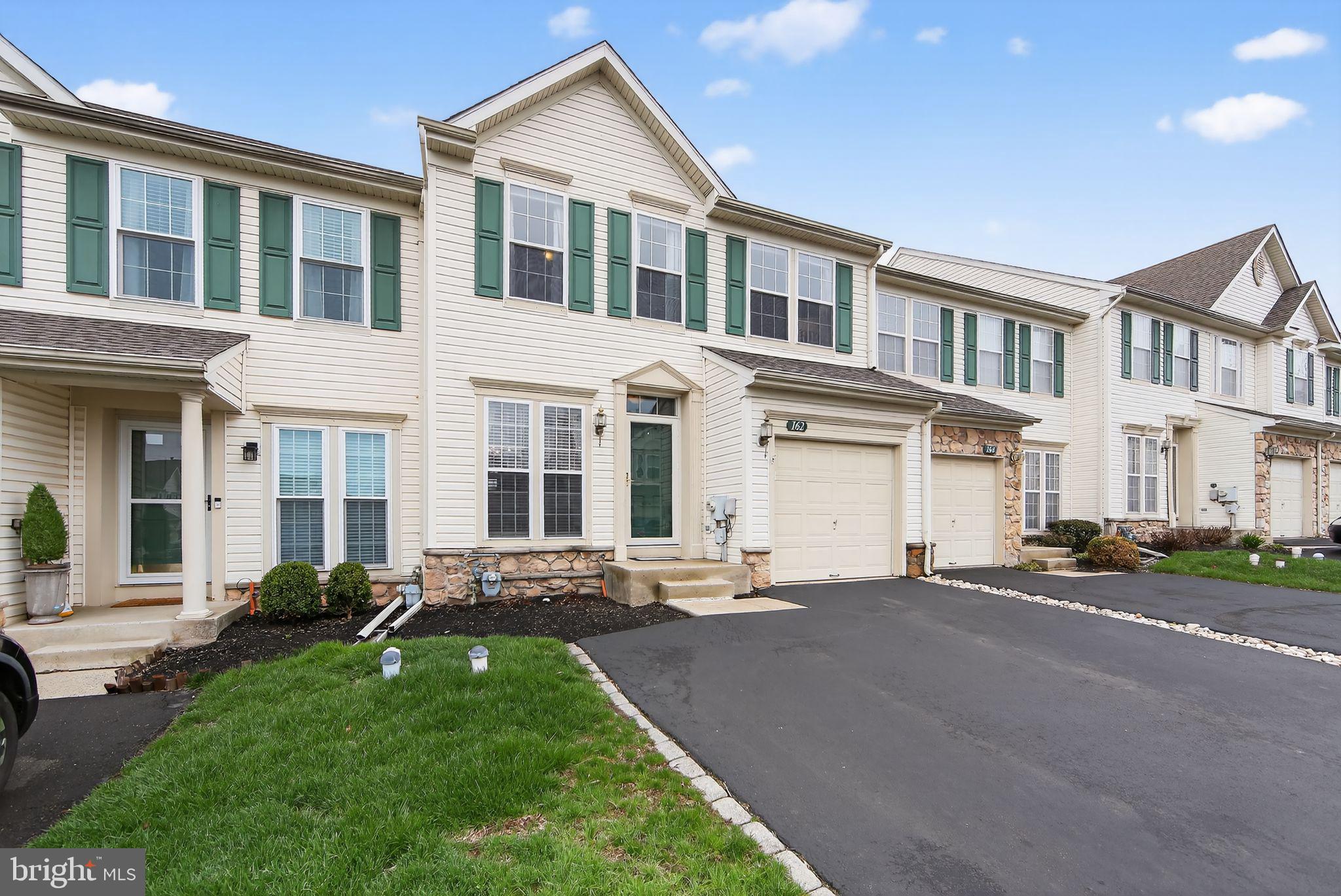 HERITAGE PARK - Residential