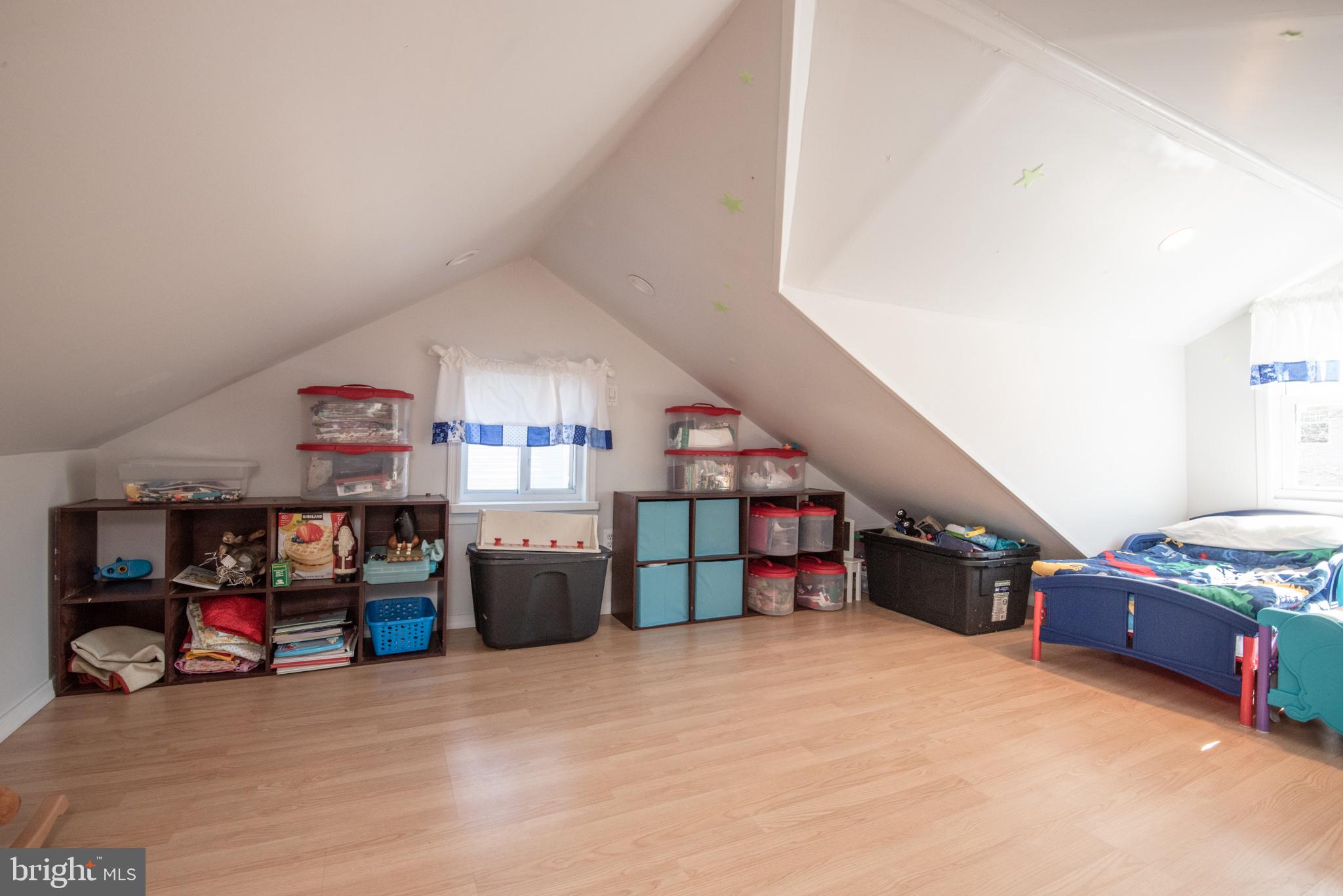 AVALON SHORES - Residential