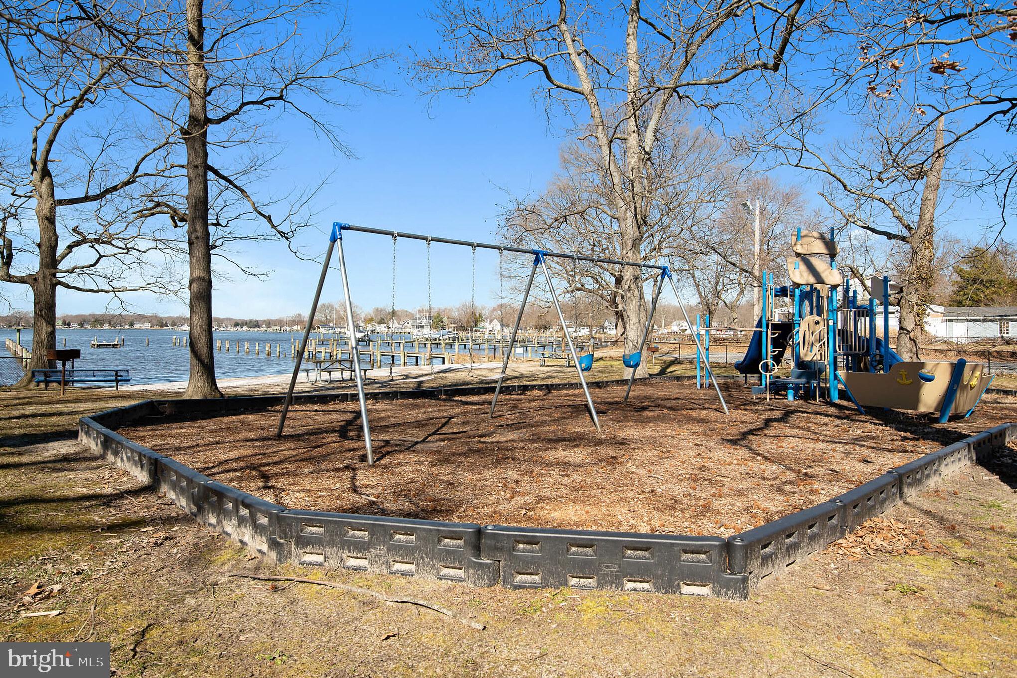 AVALON SHORES - Residential