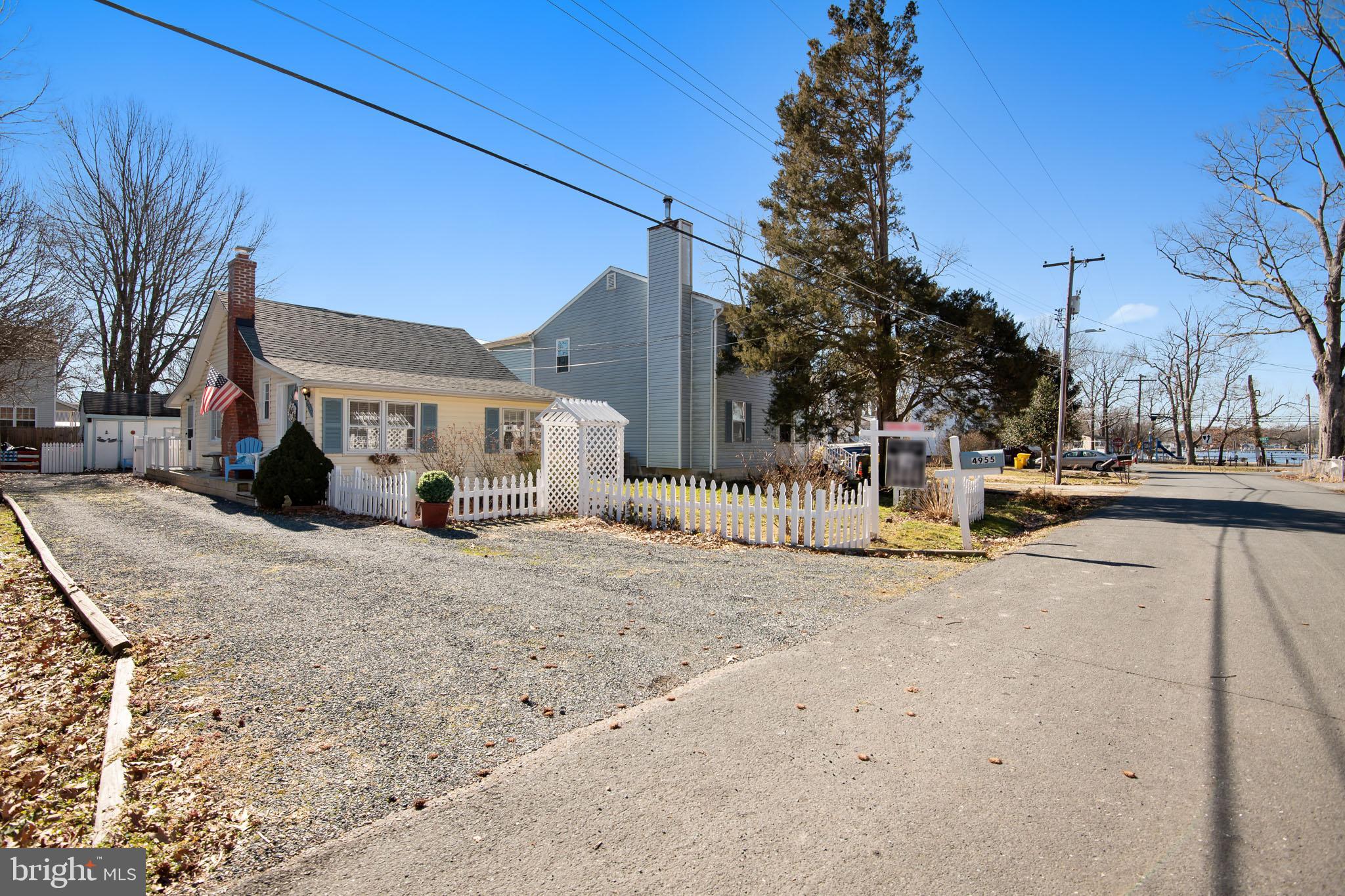 AVALON SHORES - Residential