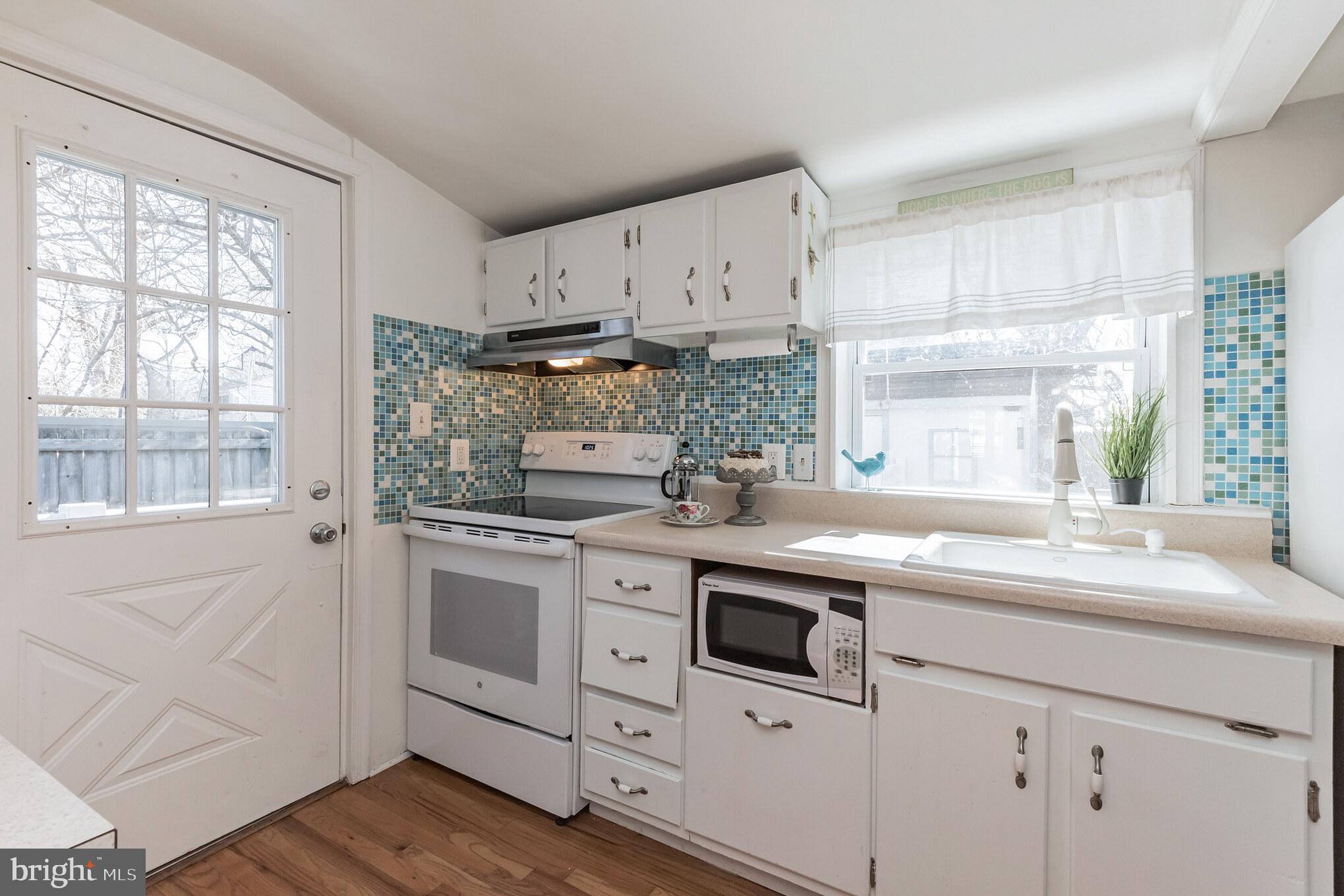 AVALON SHORES - Residential