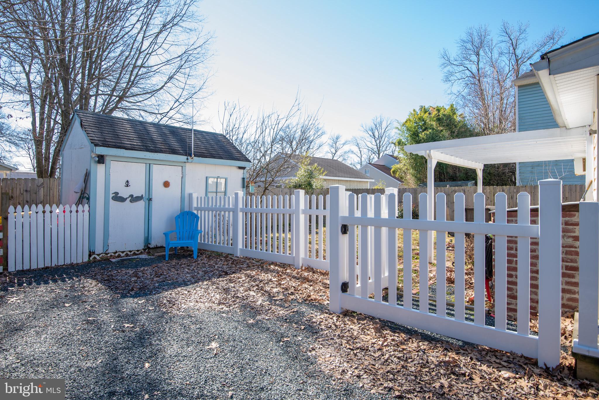 AVALON SHORES - Residential