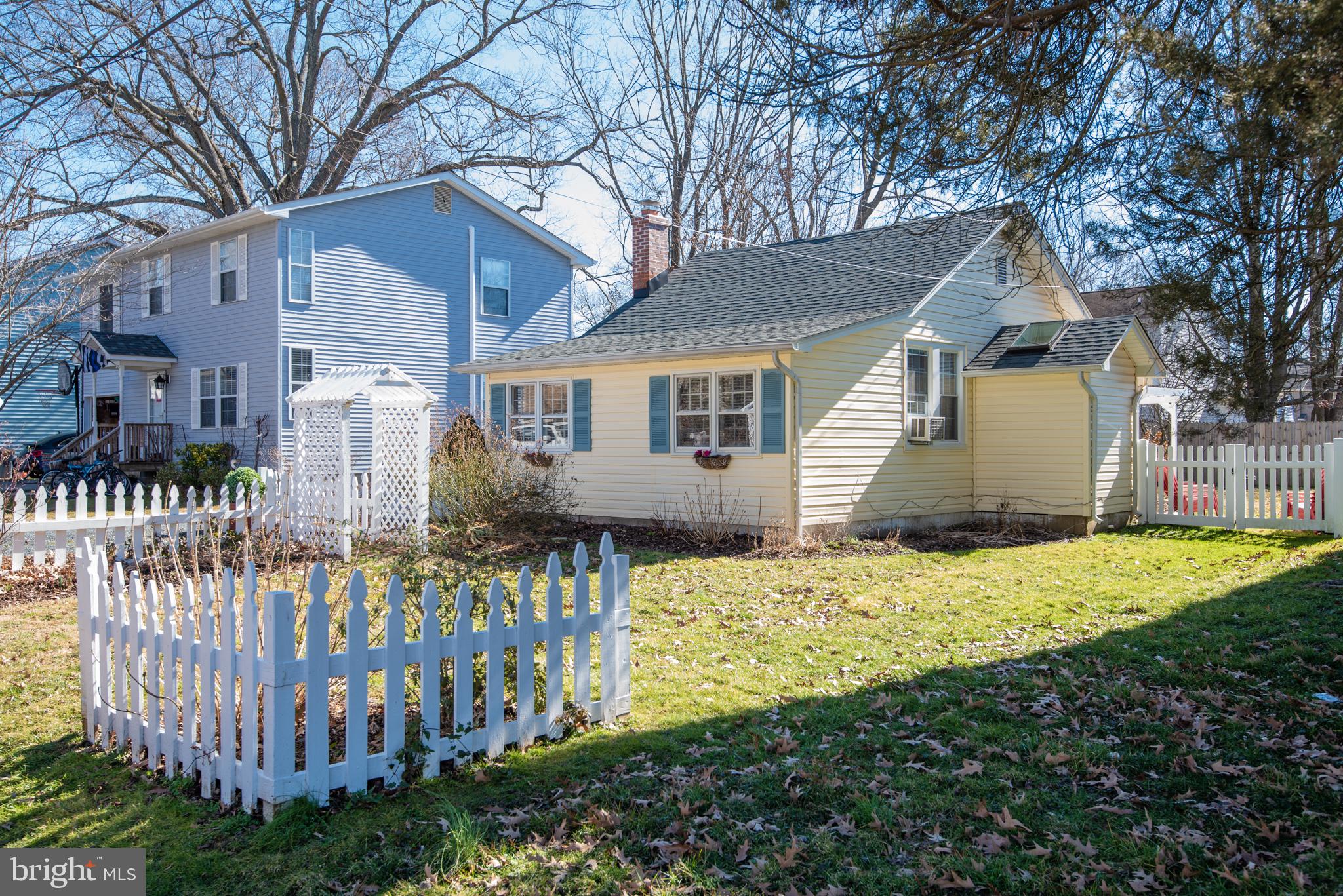 AVALON SHORES - Residential