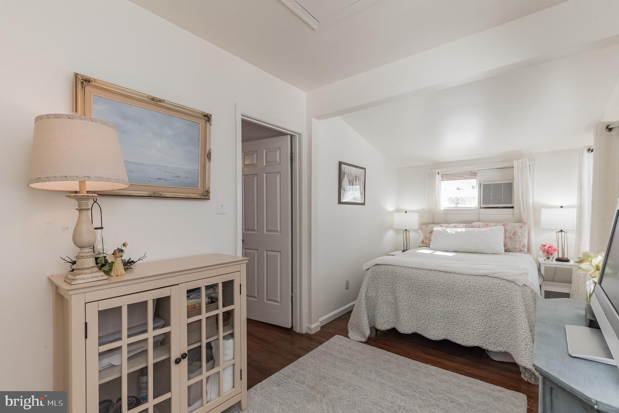 AVALON SHORES - Residential