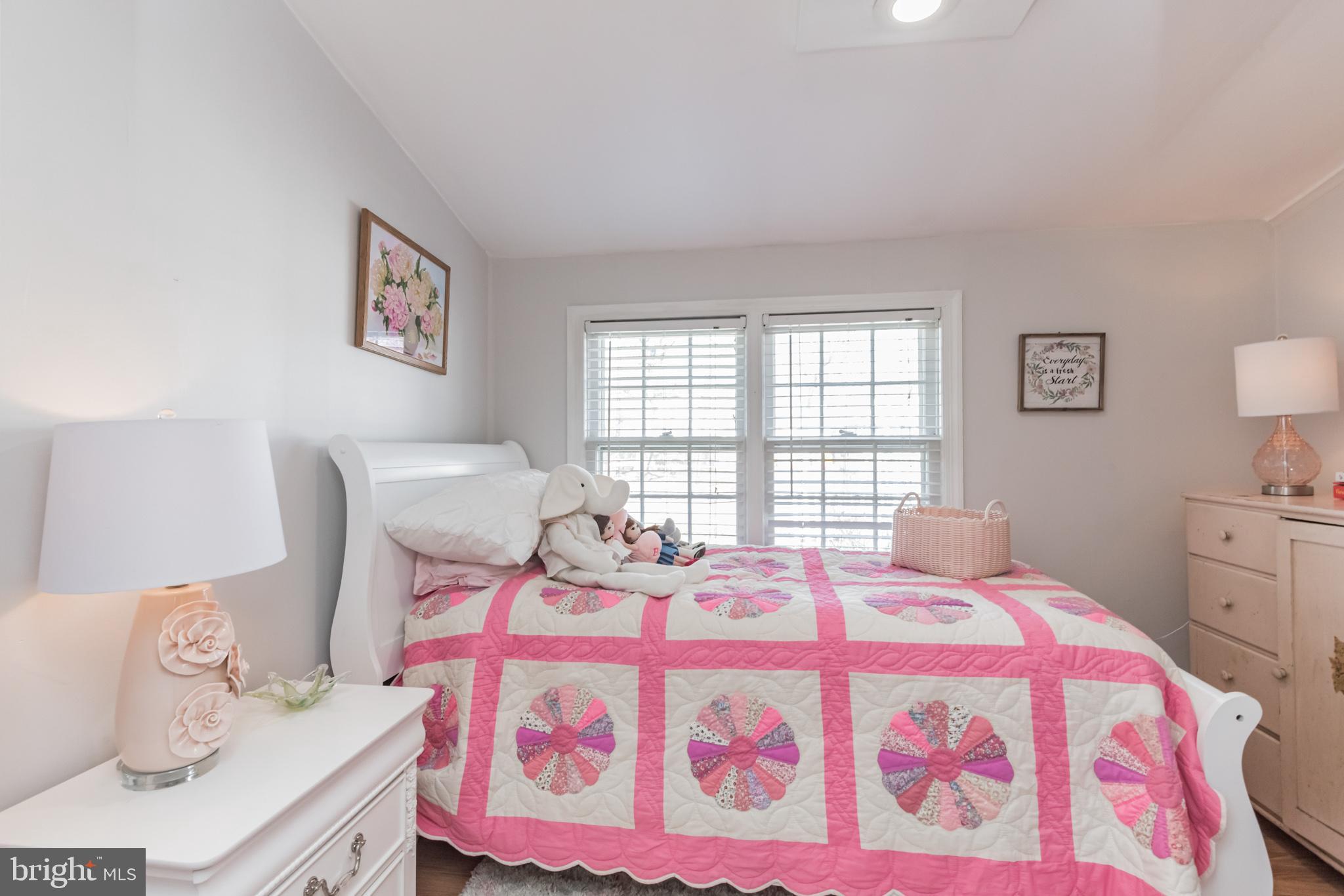 AVALON SHORES - Residential