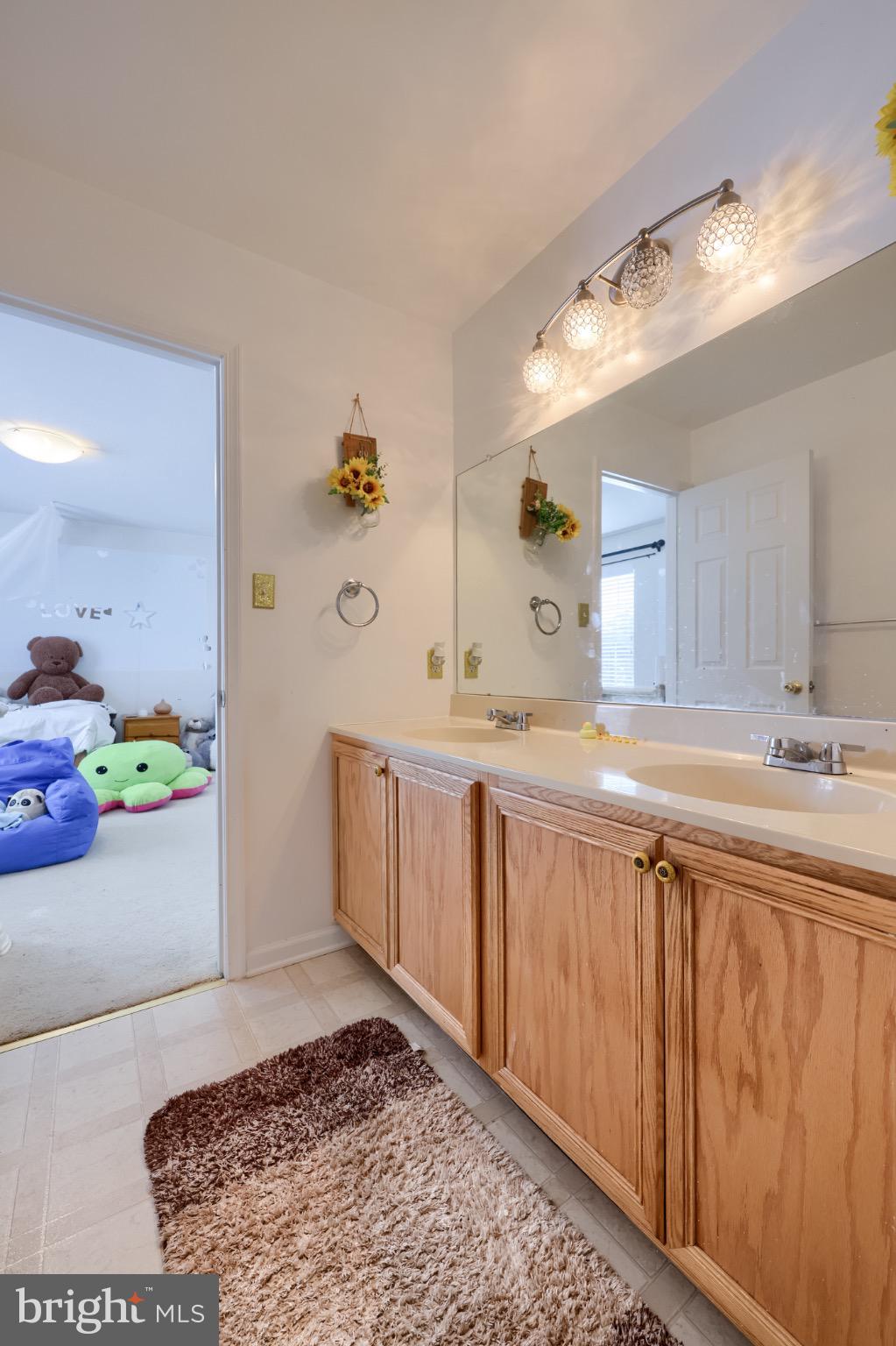 HIGH MEADOW - Residential