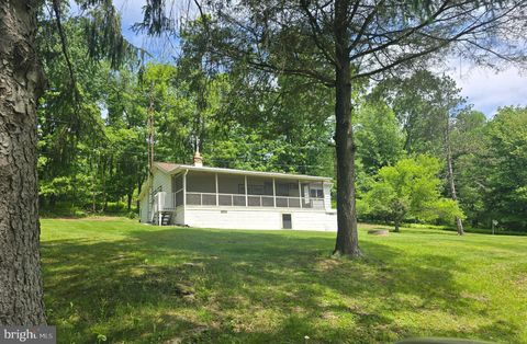 11 MAXWILL LANE LANDISBURG PA 17040