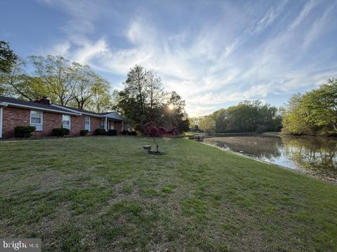 Photo of 6109 Cracklingtown Road, HUGHESVILLE, MD 20637 (MLS # MDCH2053476)