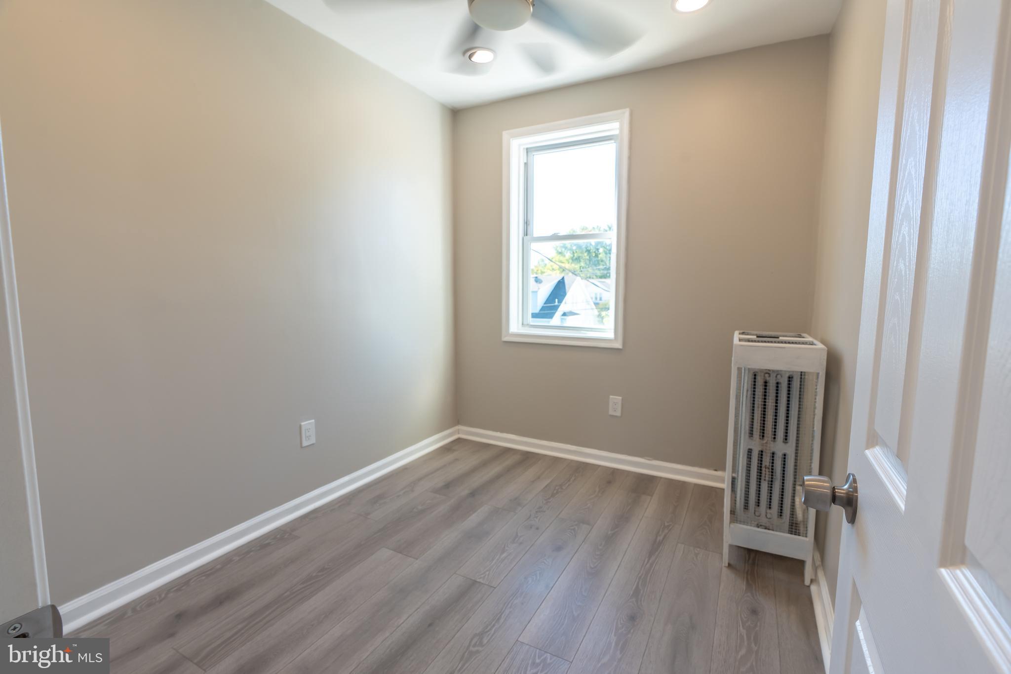 FRANKFORD - Residential