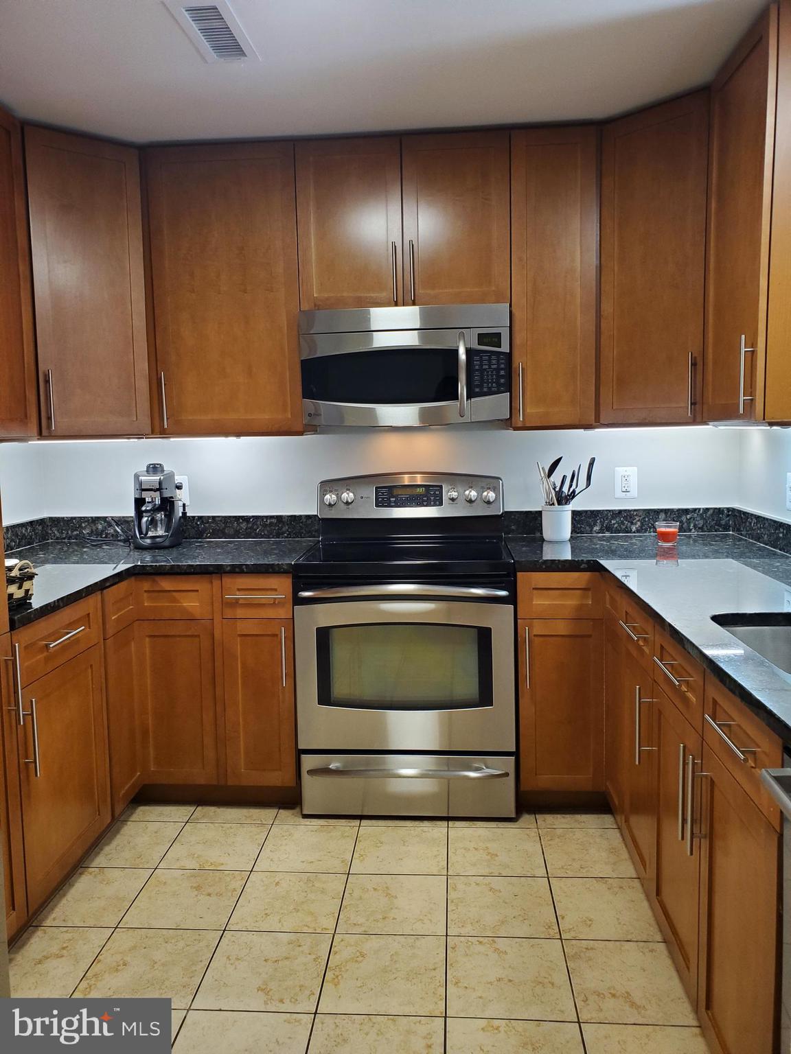 NATIONAL HARBOR - Residential Lease