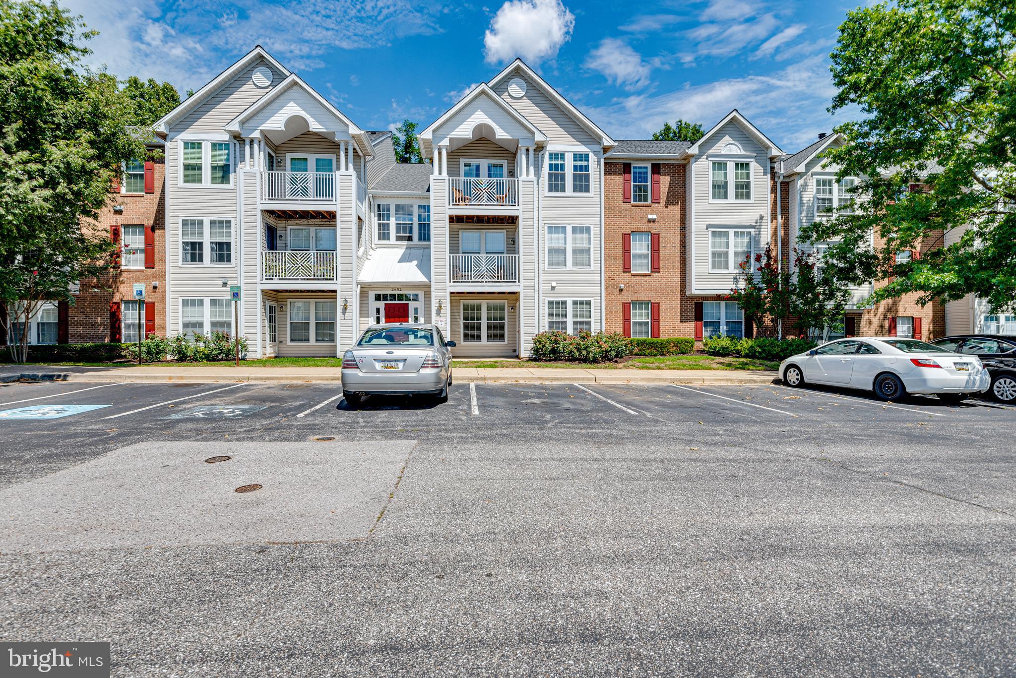 PINEY ORCHARD - Residential Lease