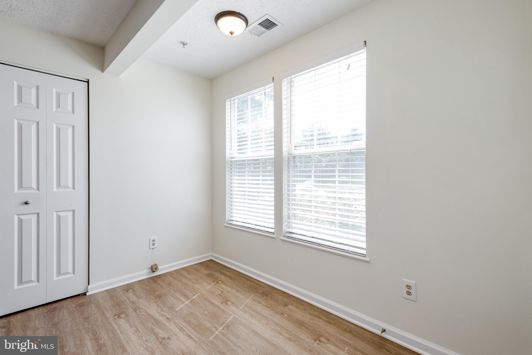 PINEY ORCHARD - Residential Lease