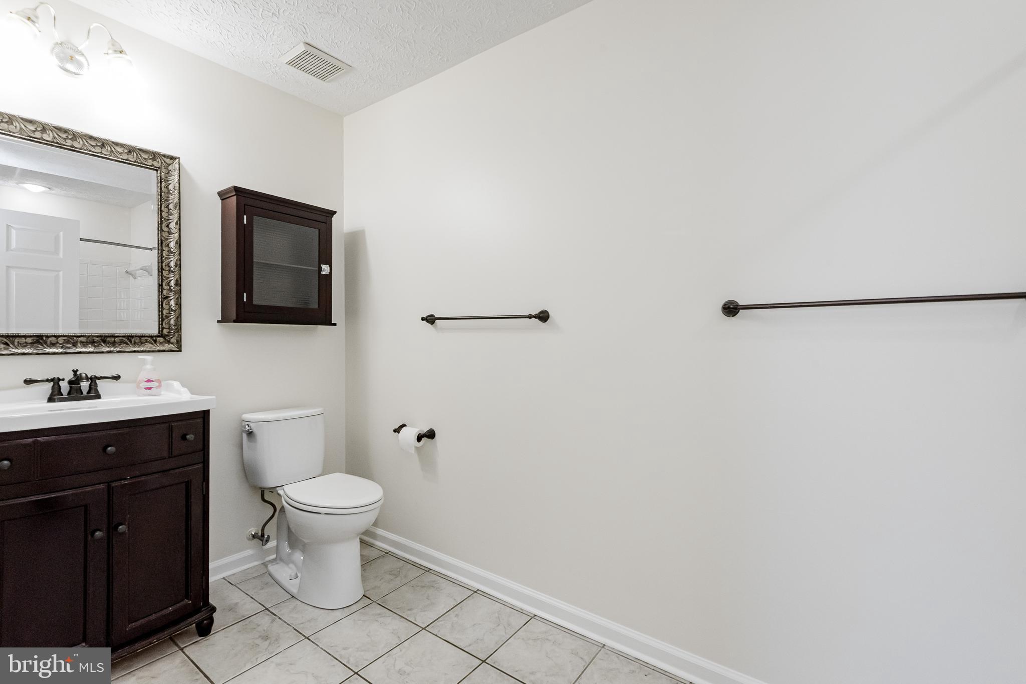 PINEY ORCHARD - Residential Lease