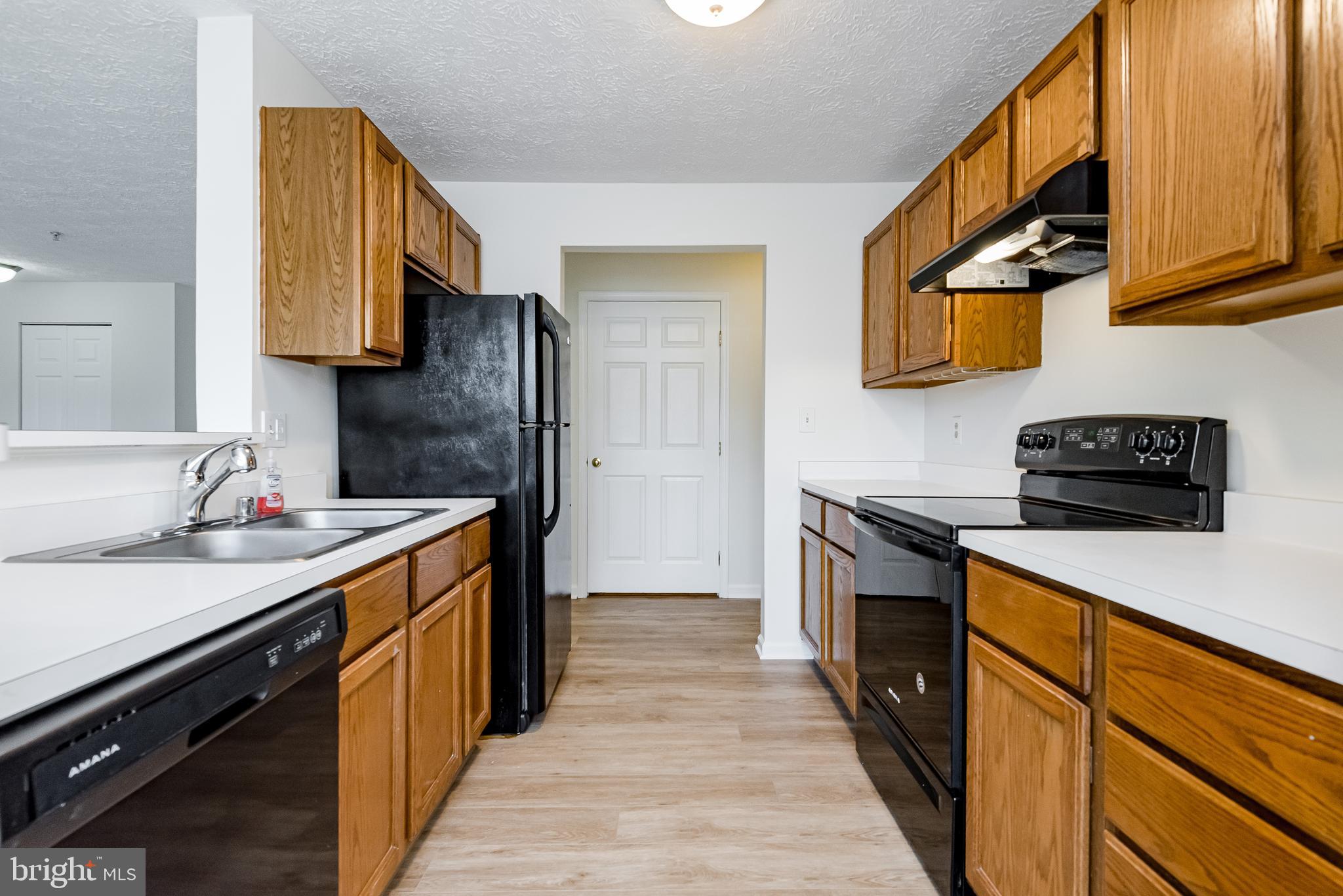 PINEY ORCHARD - Residential Lease