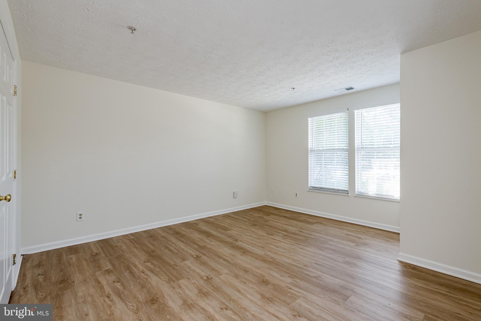 PINEY ORCHARD - Residential Lease