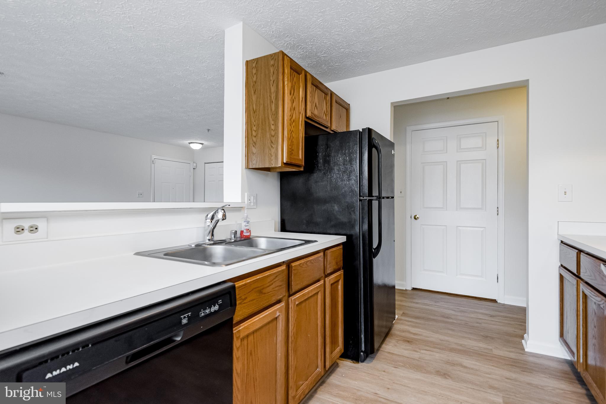 PINEY ORCHARD - Residential Lease