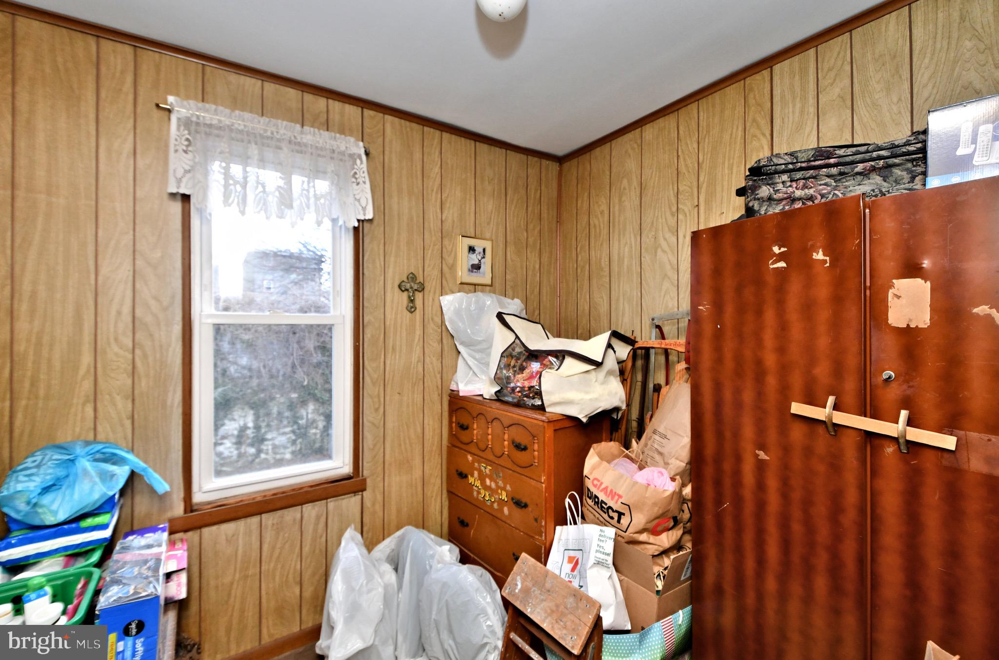 ROXBOROUGH - Residential