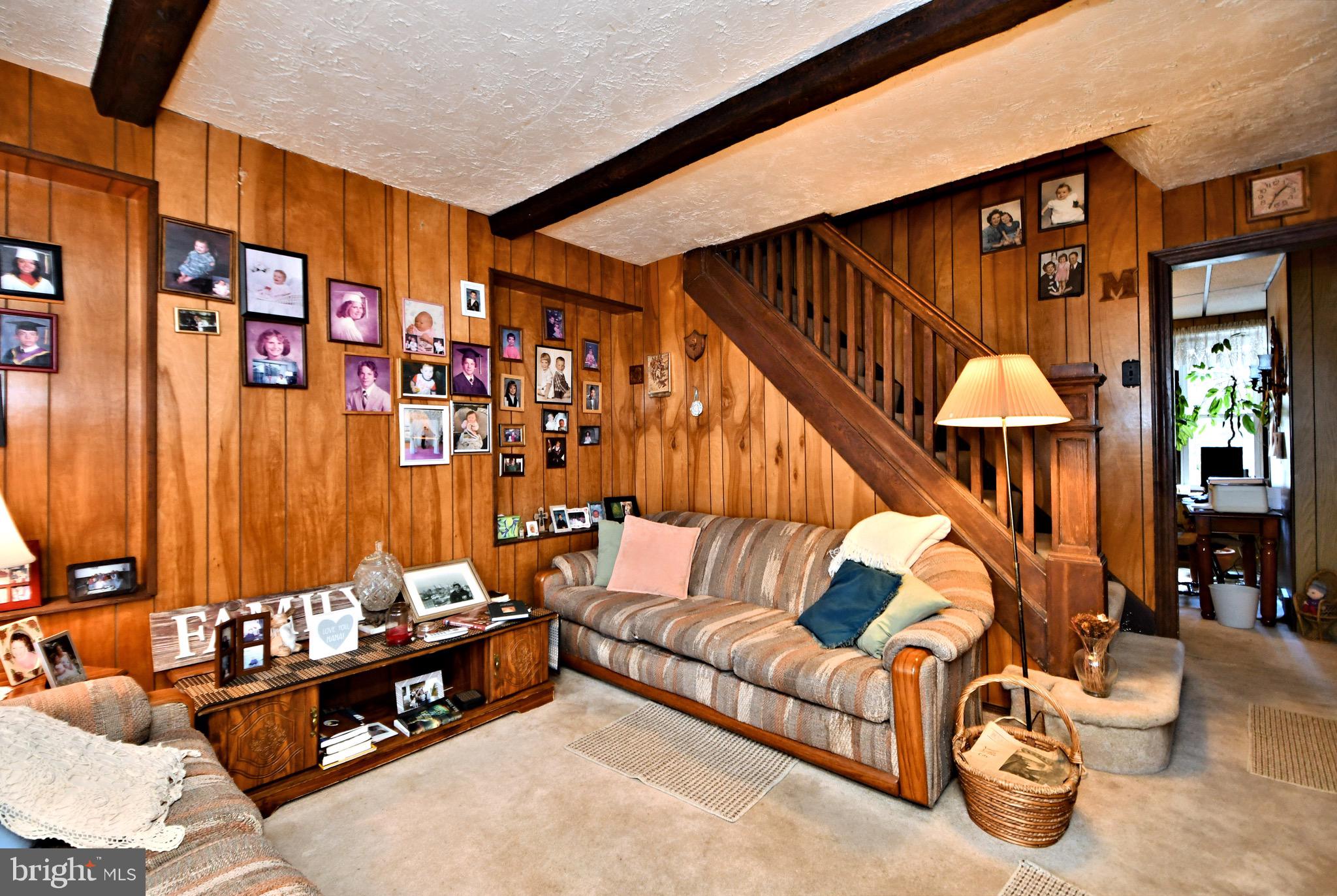 ROXBOROUGH - Residential