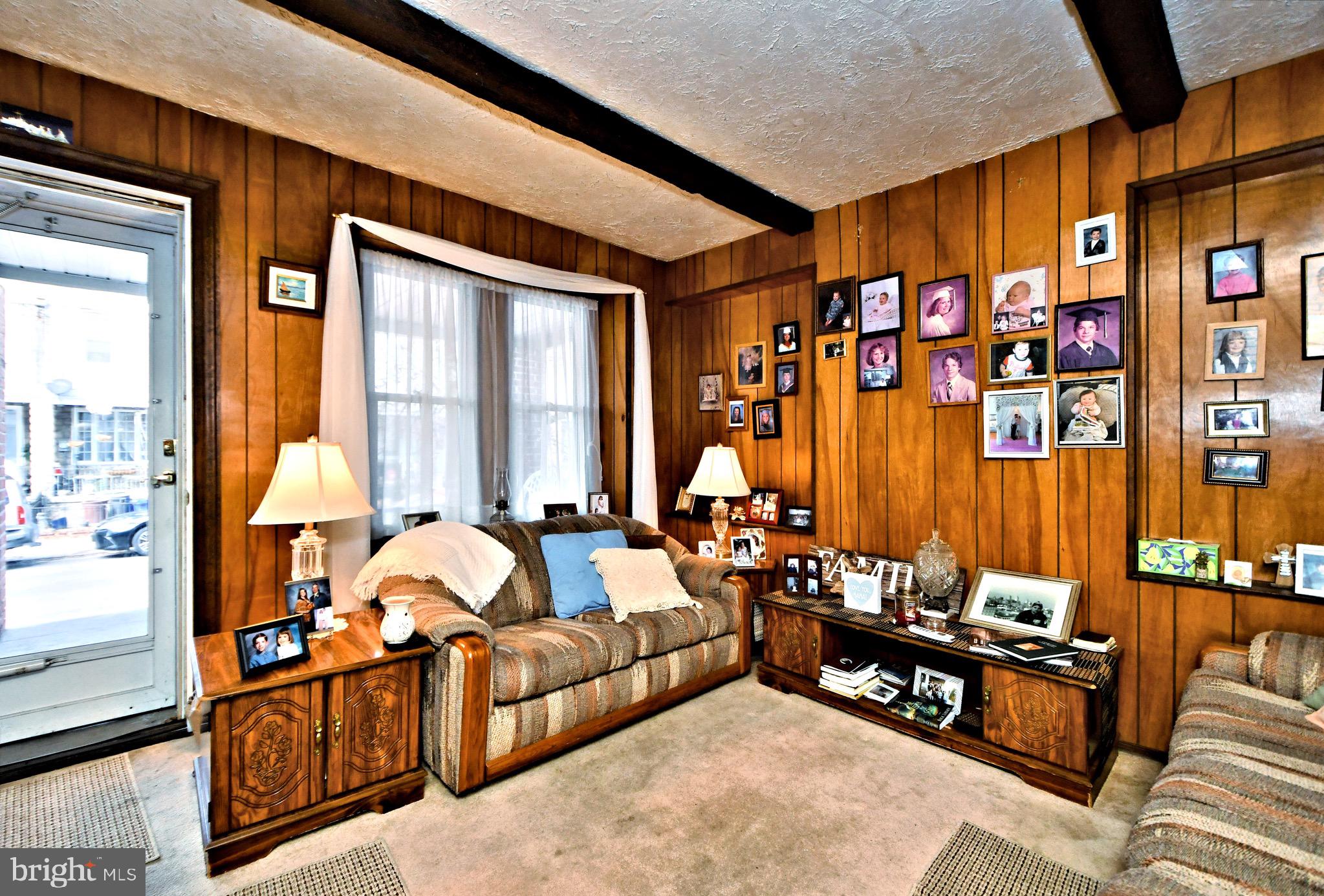 ROXBOROUGH - Residential